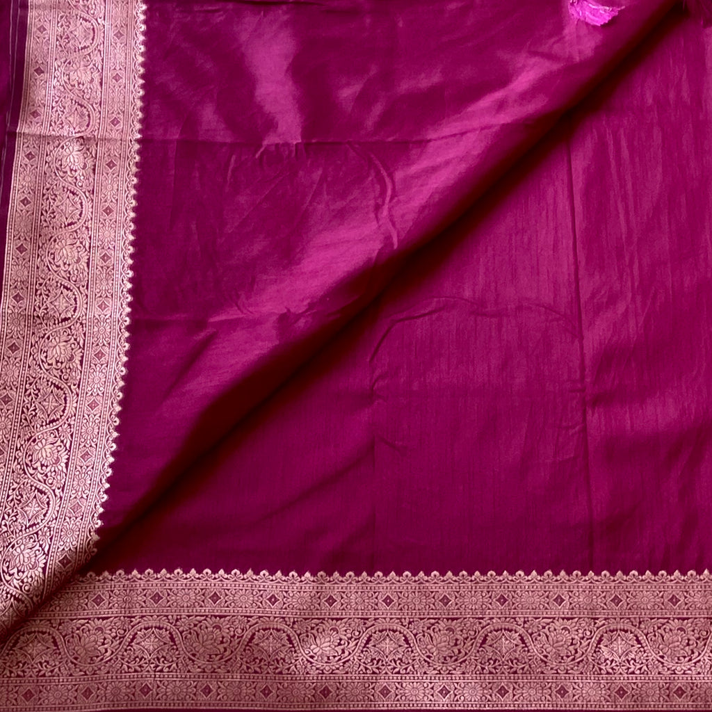 Plum soft tussar with rich Paisley Pallu and woven blouse