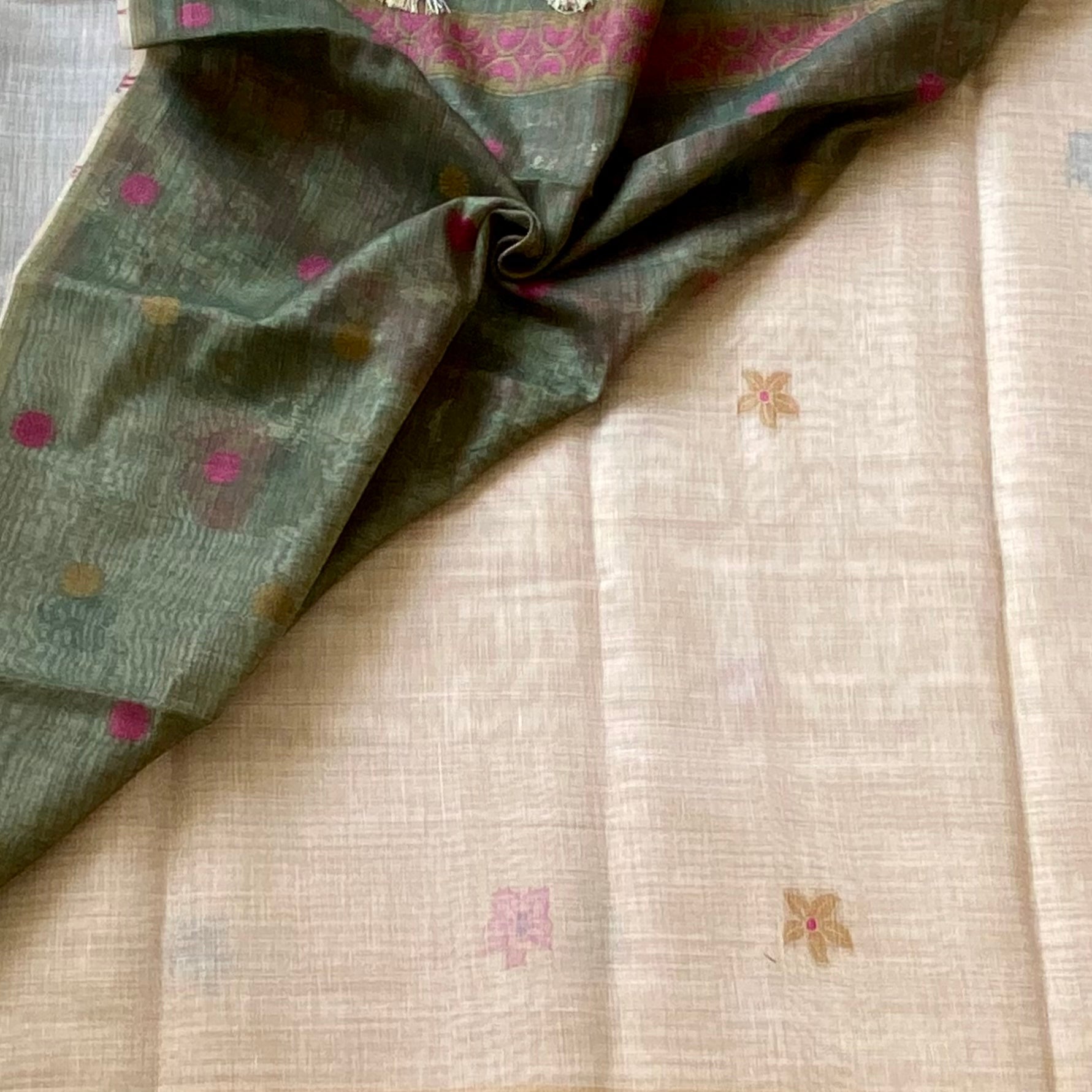 Oatmeal Beige Floral Pallu Saree With Gold Zari Tassels