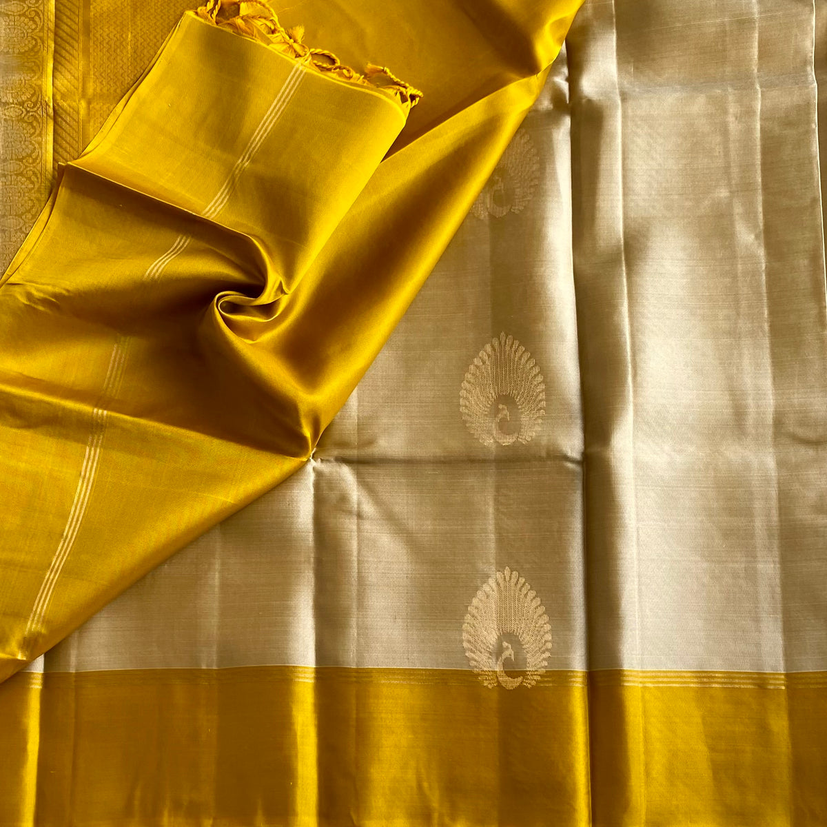 Champagne Beige Designer Pure Silk Saree With Mustard Yellow Pallu