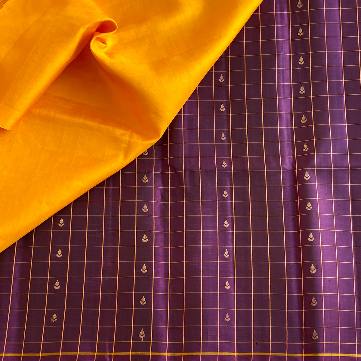 Deep Purple Checkered Designer Pure Silk Saree With Sunset Yellow Pallu