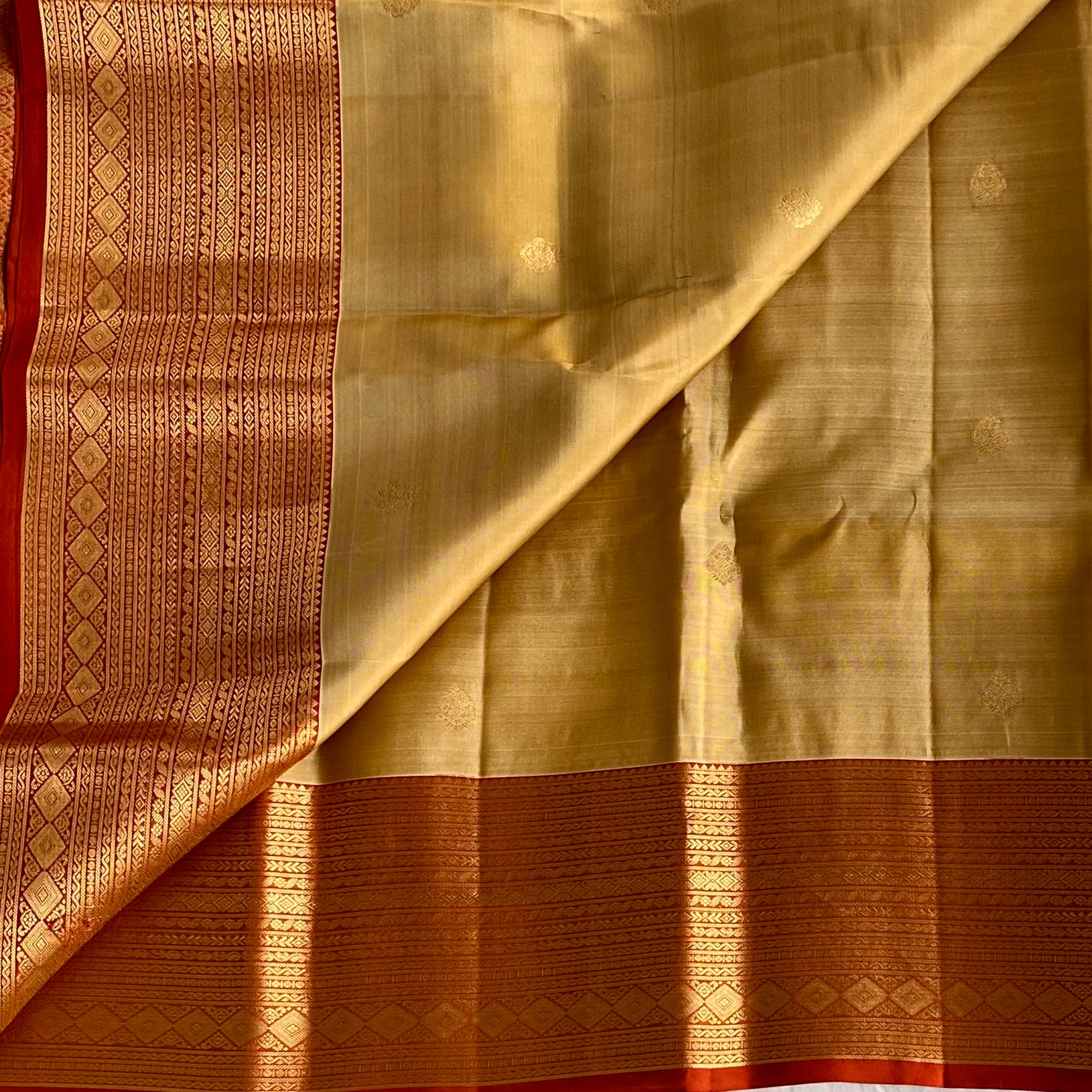Deep Beige-Gold Designer Pure Silk Saree With Crimson Red Pallu