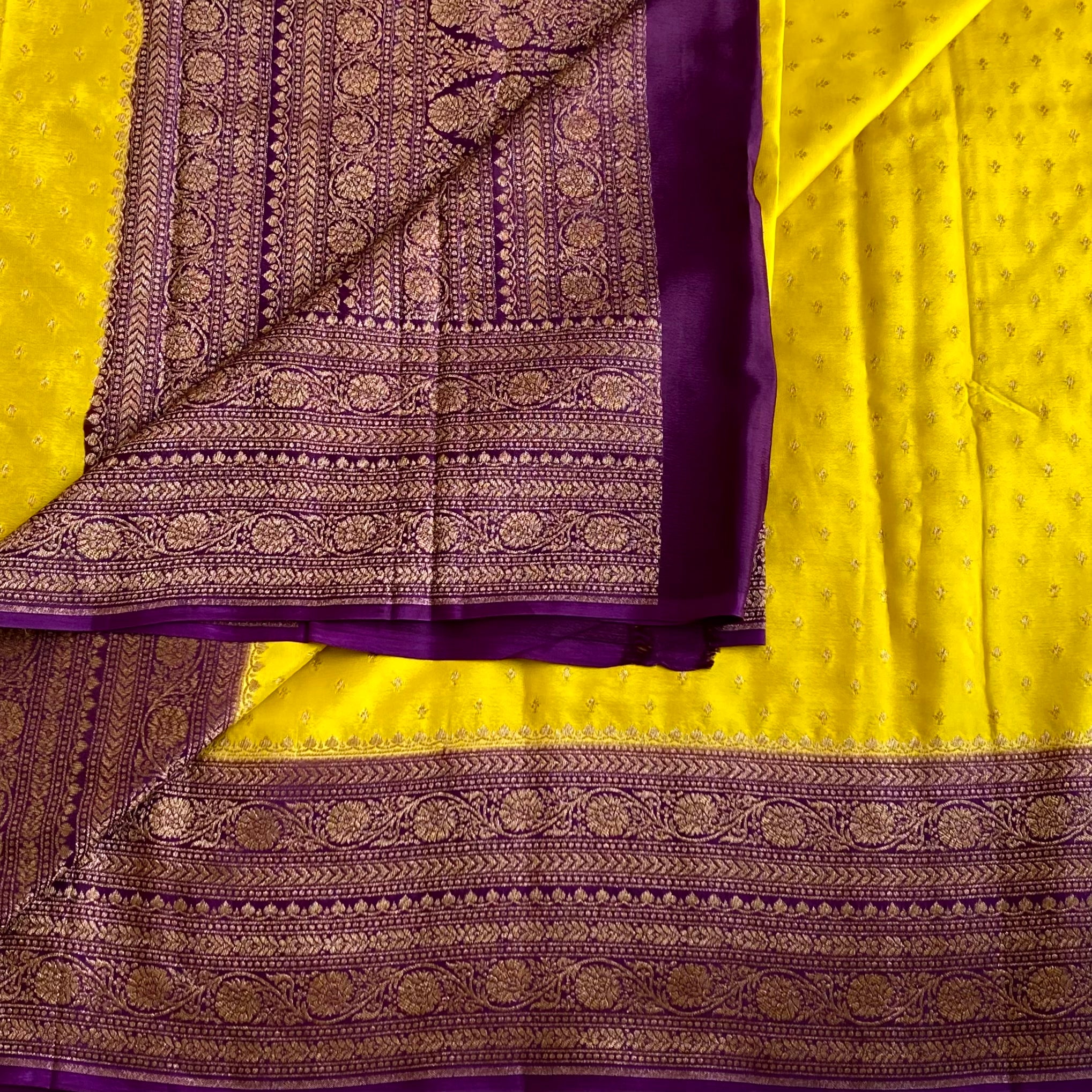Lemon Yellow Banarasi Crepe Silk Saree With Royal Purple Pallu