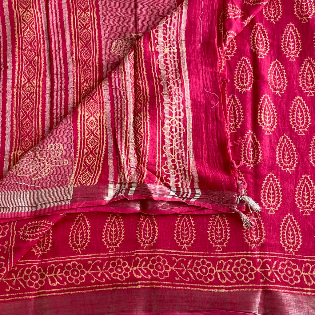 Rani Pink Soft Linen Block Printed Stunner With Antique Silver Borders