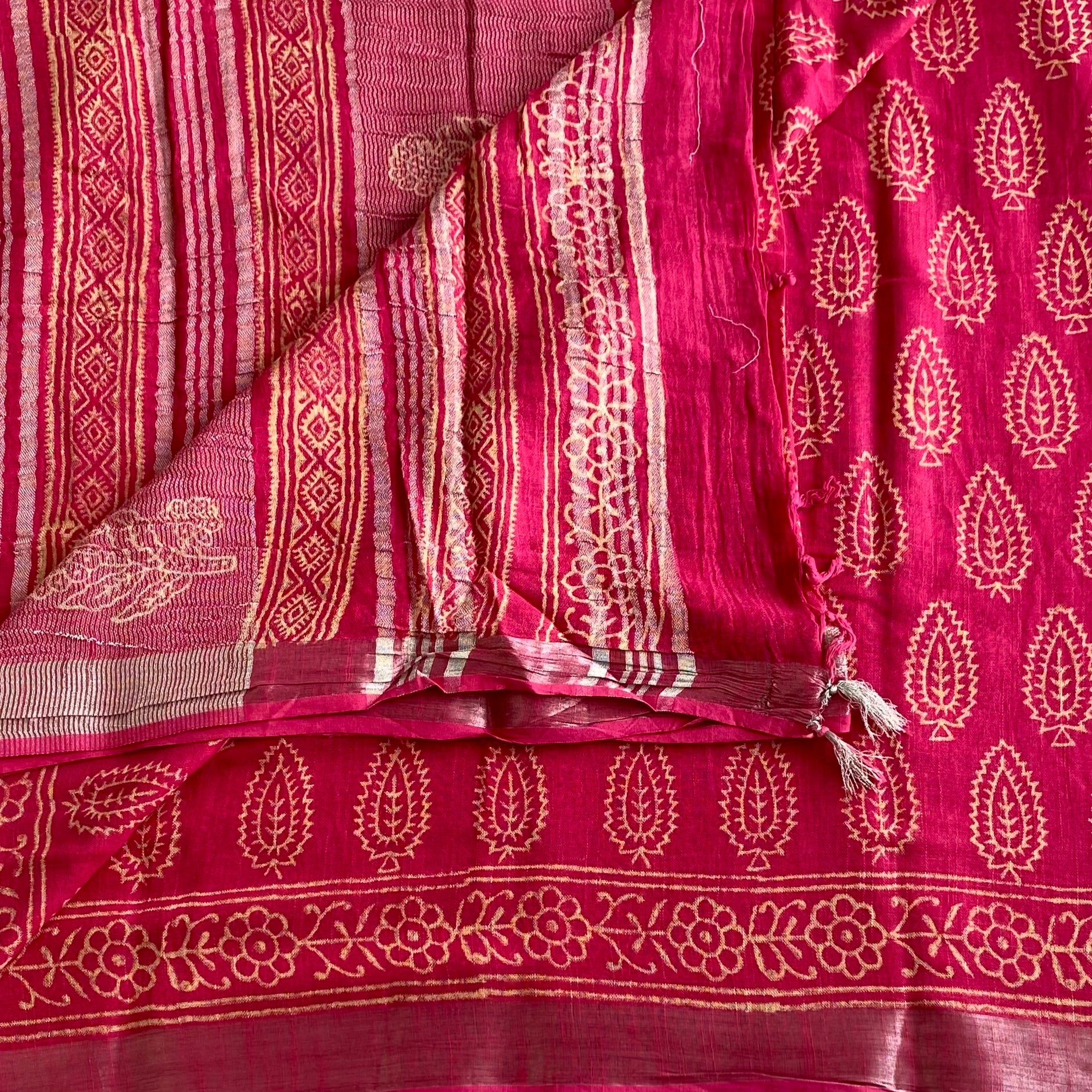 Rani Pink Soft Linen Block Printed Stunner With Antique Silver Borders