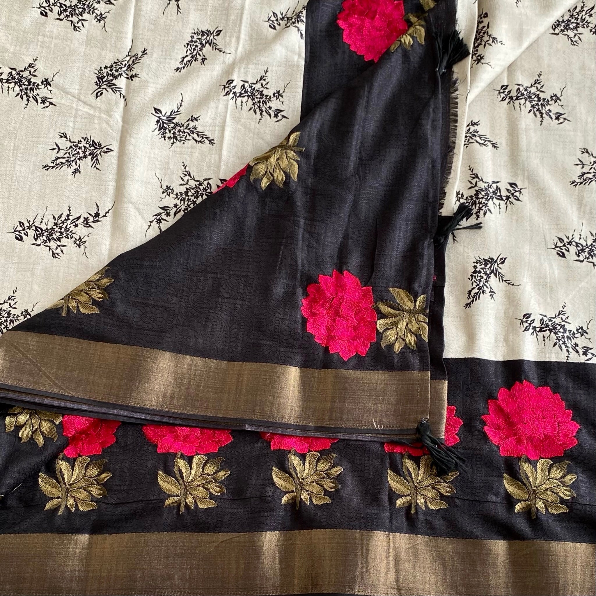 Ivory Soft Tussar Silk Saree With Jet Black Pallu And Floral Embroidery