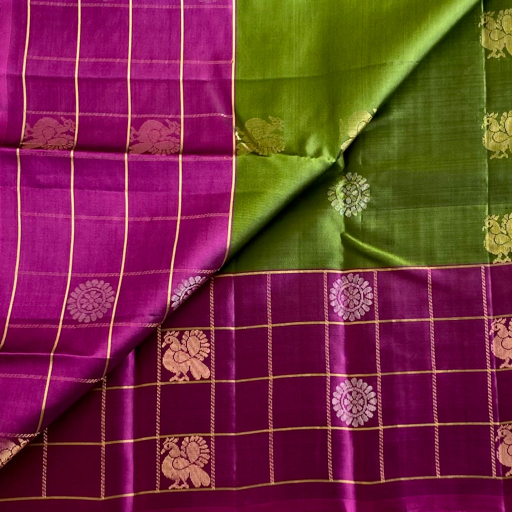 Stunner Leaf Green & Magenta Pink Designer Pure Silk Saree With Checkered Border