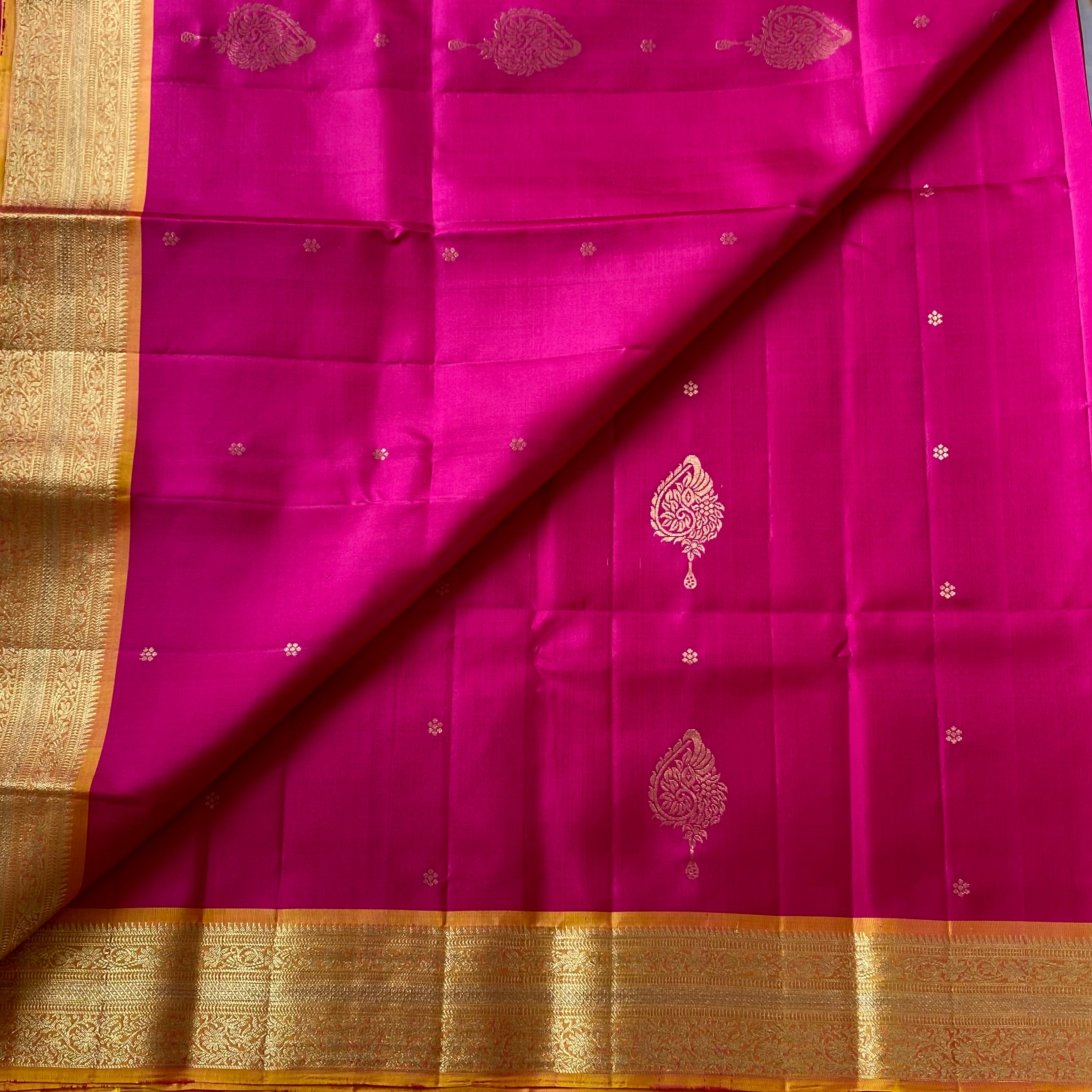 Magenta Banarasi Silk Saree Gold Zari Brocade Paisley Bridal Wedding