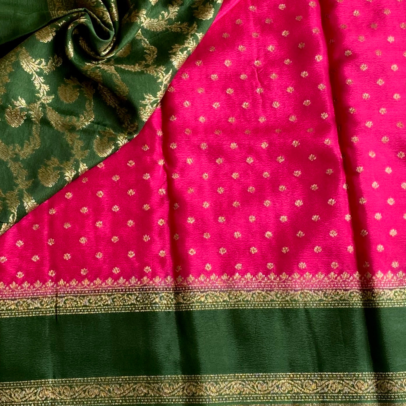 Cherry Pink Banarasi Crepe Silk Saree With Bottle green Pallu