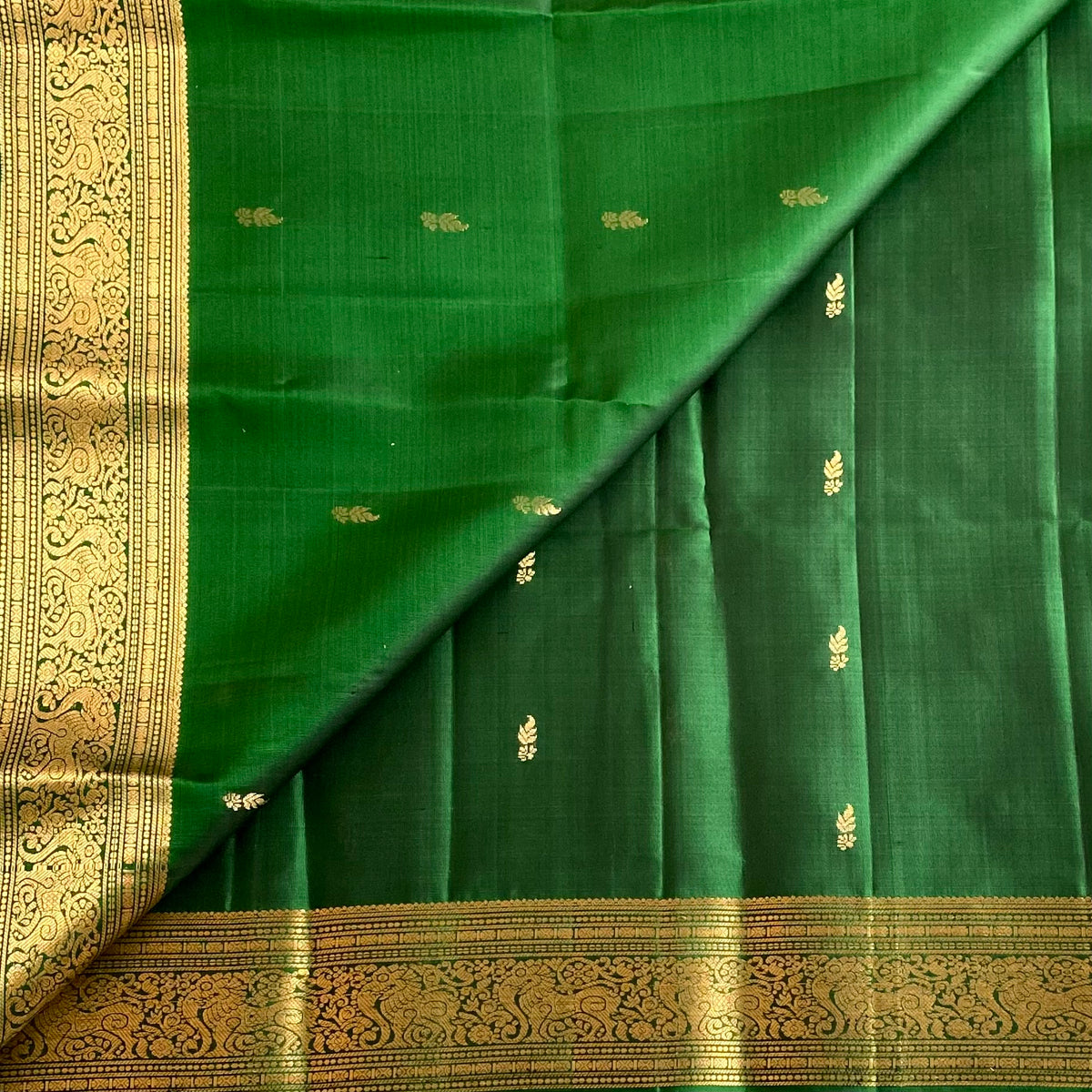 Emerald Green Designer Pure Silk Saree With Antique Gold Pallu And Borders