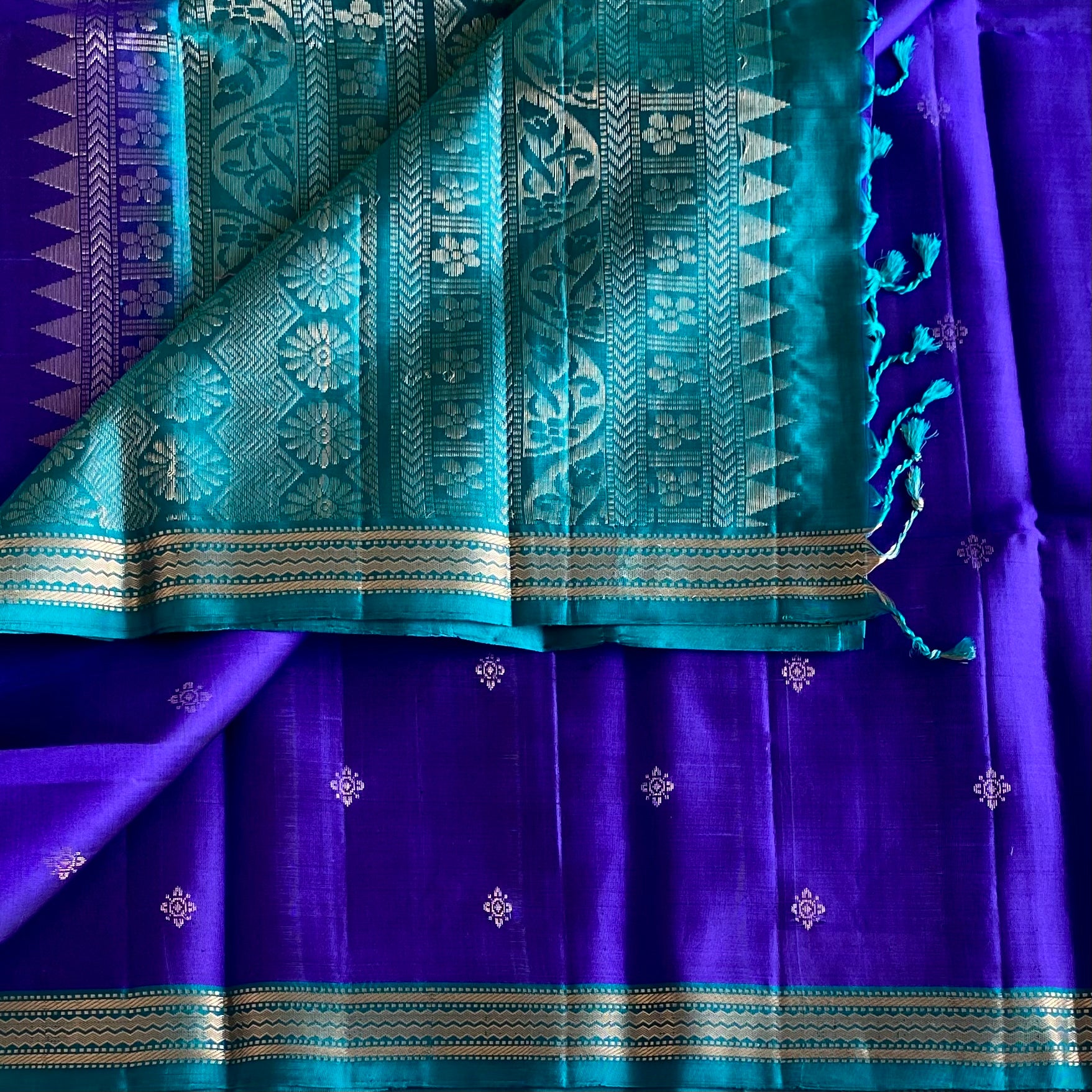 Royal Blue Designer Pure Silk Saree With Teal Green Pallu