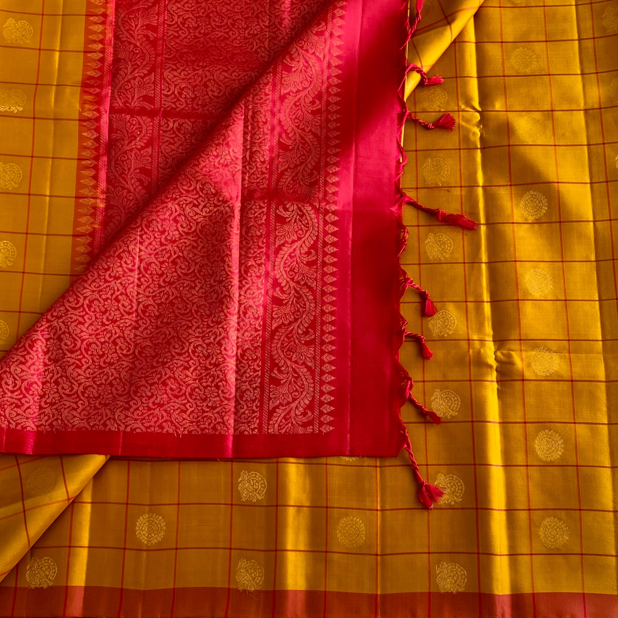 Mustard Yellow Designer Pure Silk Checkered Beauty With Pinkish Red Pallu