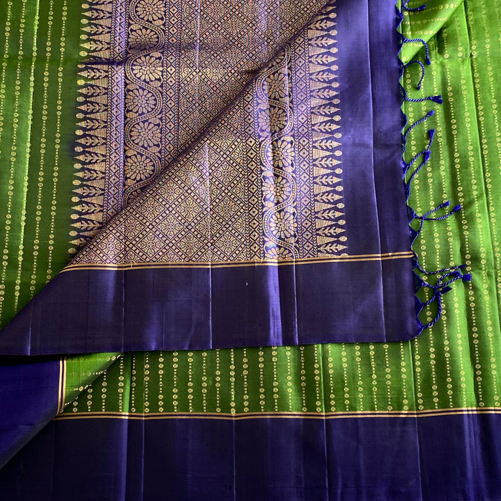 Leaf Green Designer Pure Silk Saree With Navy Blue Contrast
