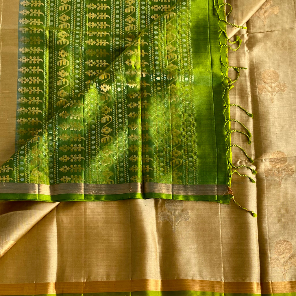 Antique Gold Designer Pure Silk Saree With Emerald Green Pallu