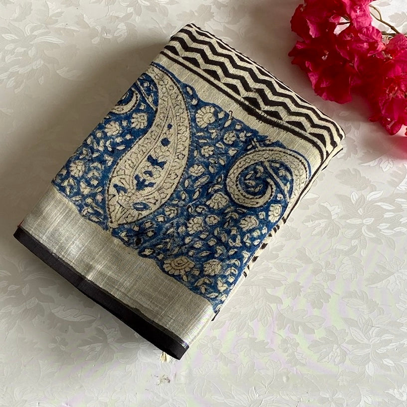 Beige Stripes on Softest Linen With Paisley Borders & Pallu