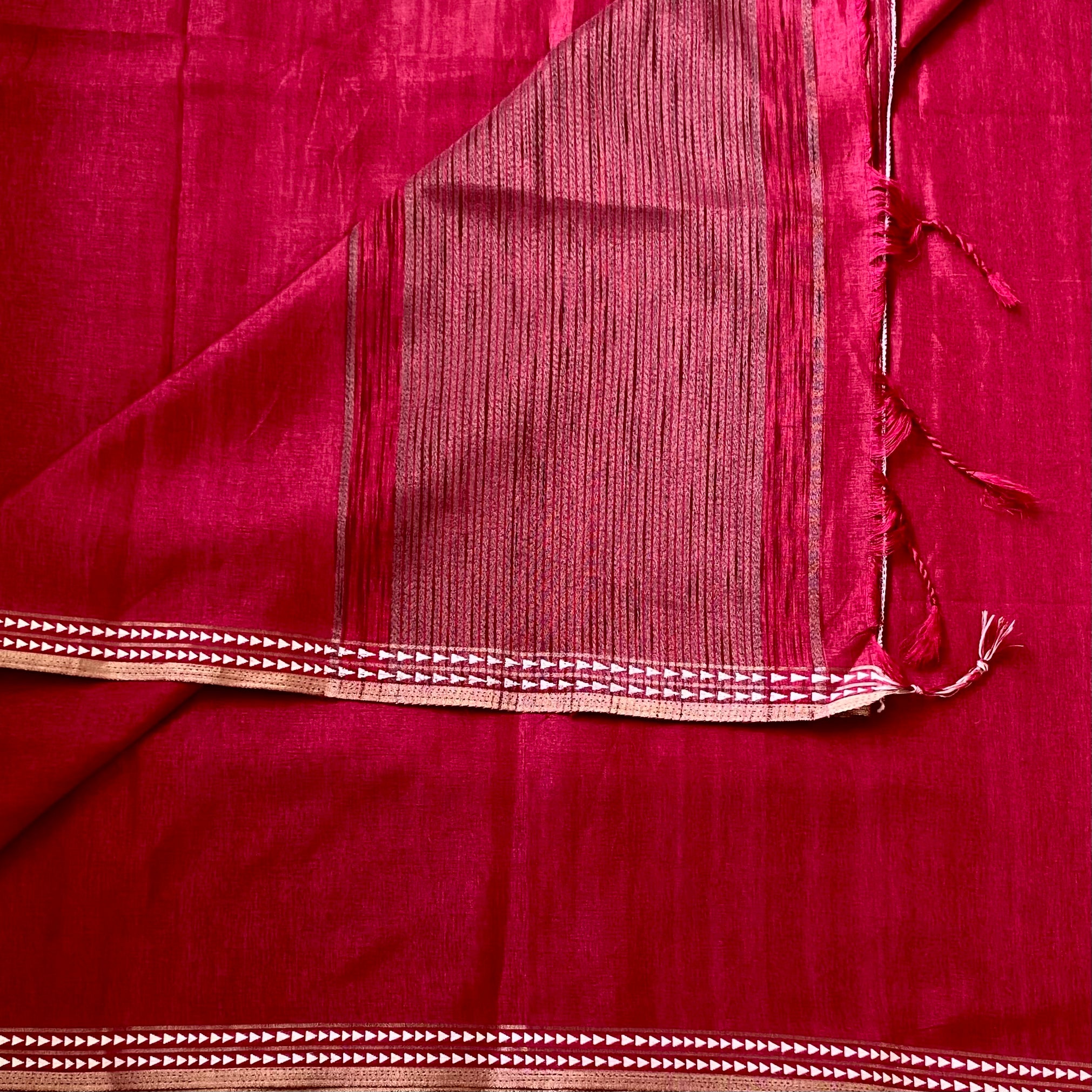 Magenta Soft Tussar with tiny borders and luxurious pallu