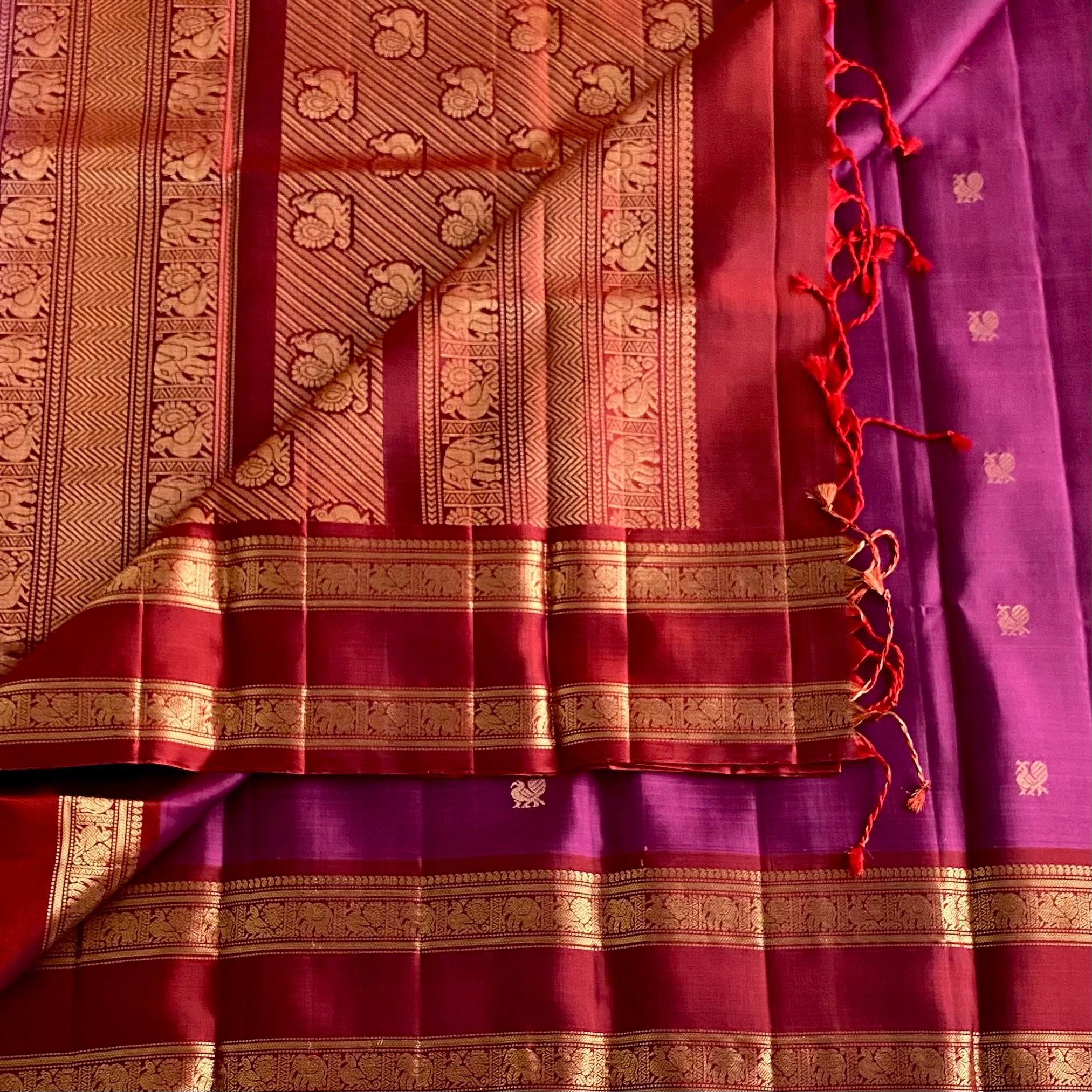 Grape Magenta Designer Pure Silk Saree With Maroon Pallu And Zari
