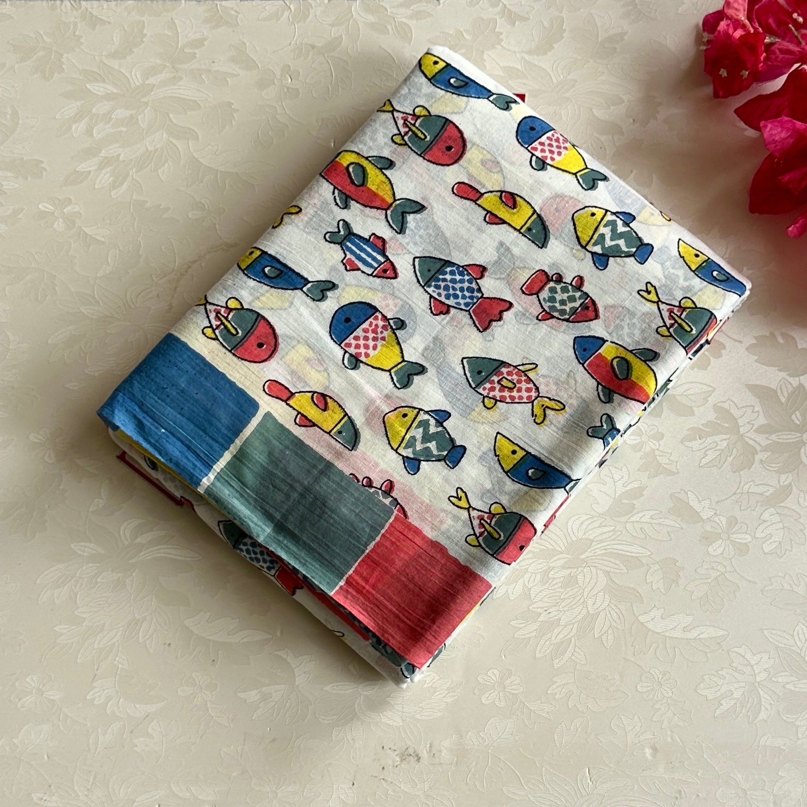 Ecru Printed Cotton Saree Multicolor Fish Paisley Border Floral Pallu