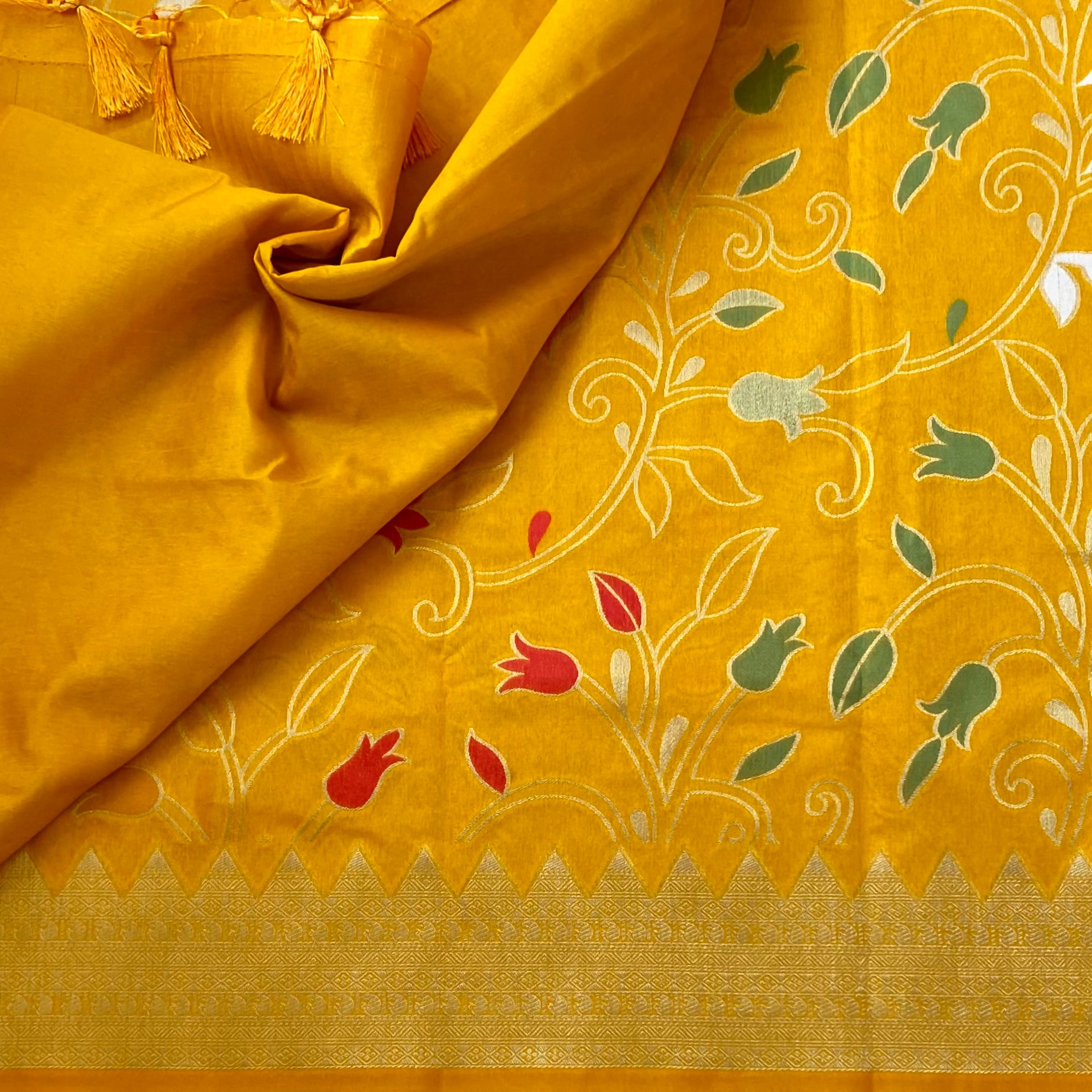 Mustard Yellow Silk Saree Gold Zari Floral Tassel Pallu Traditional