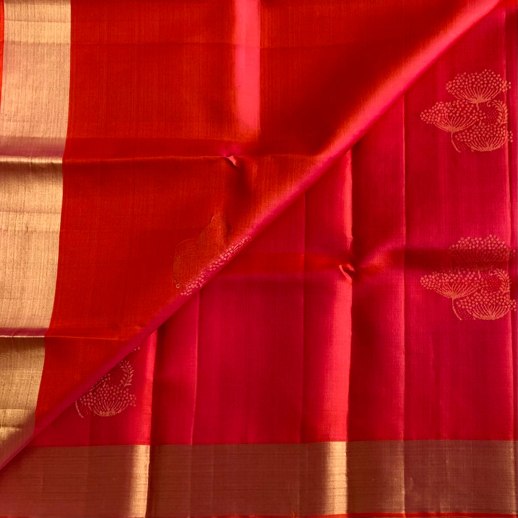 Reddish Pink Designer Pure Silk Saree With Bottle Green Pallu