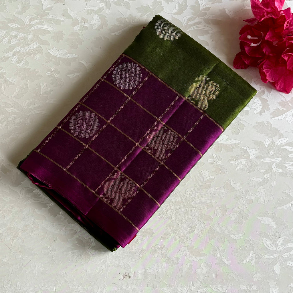 Stunner Leaf Green & Magenta Pink Designer Pure Silk Saree With Checkered Border
