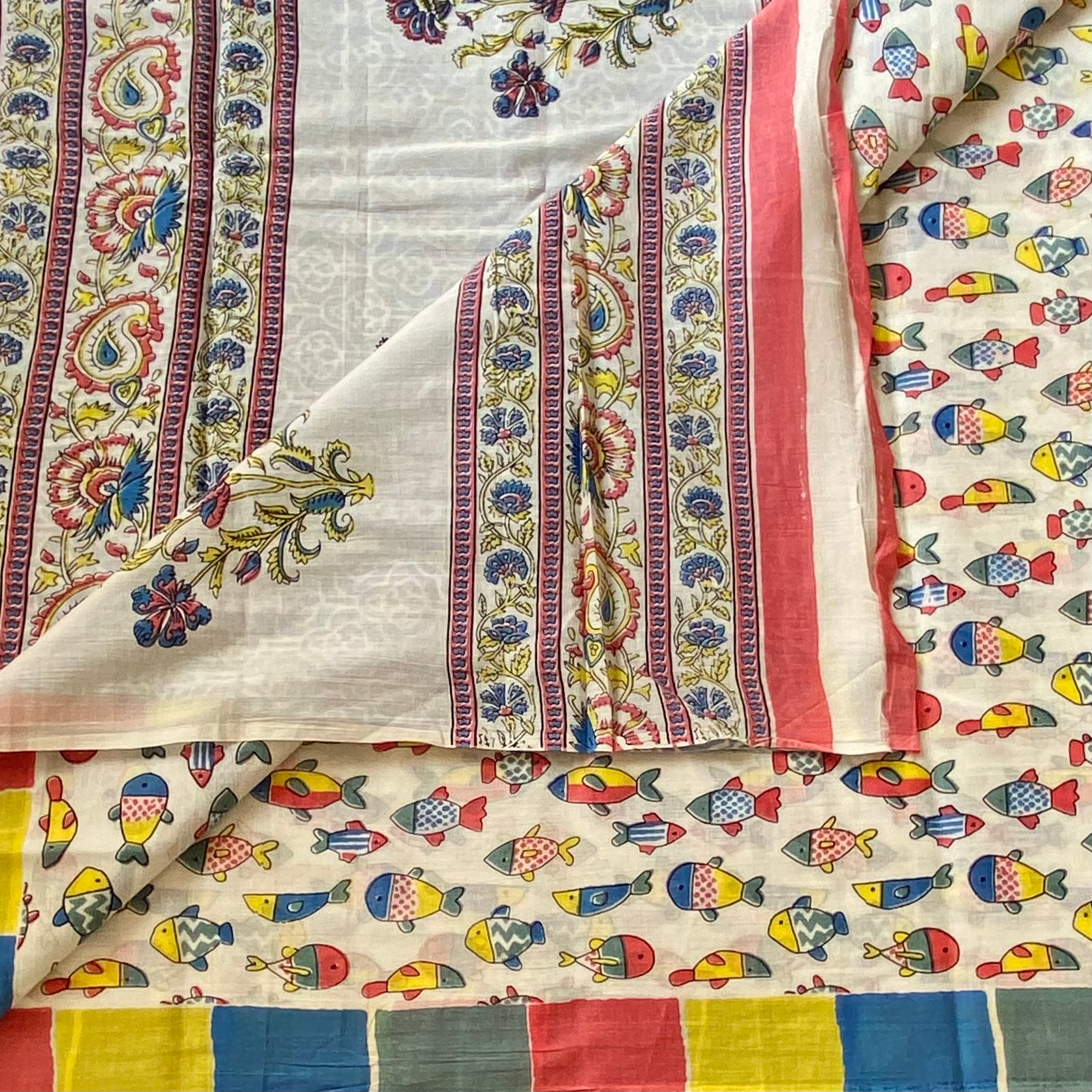 Ecru Printed Cotton Saree Multicolor Fish Paisley Border Floral Pallu