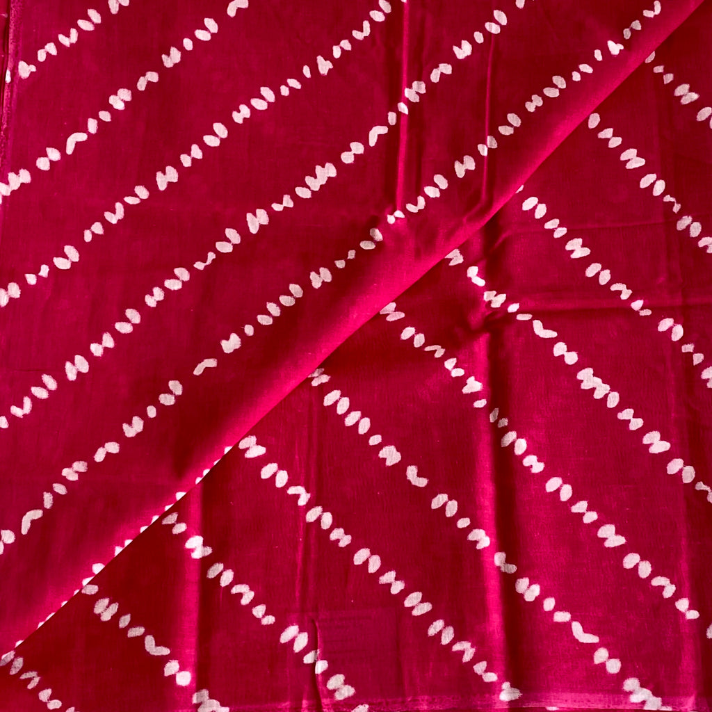 Magenta Bandhani Saree White Dotted Diagonal Pattern Soft Matte Finish