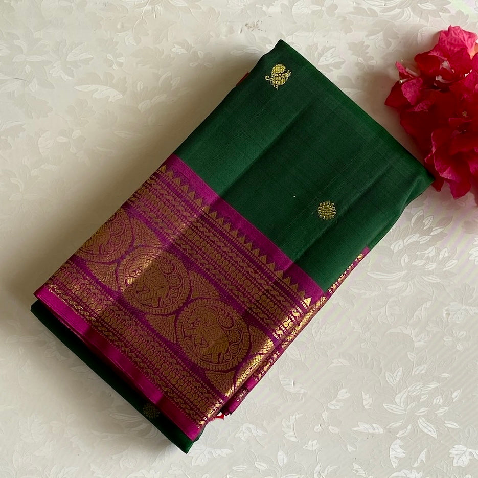Emerald Green Kanjeevaram Pure Zari Silk Saree With Rani Pink Pallu