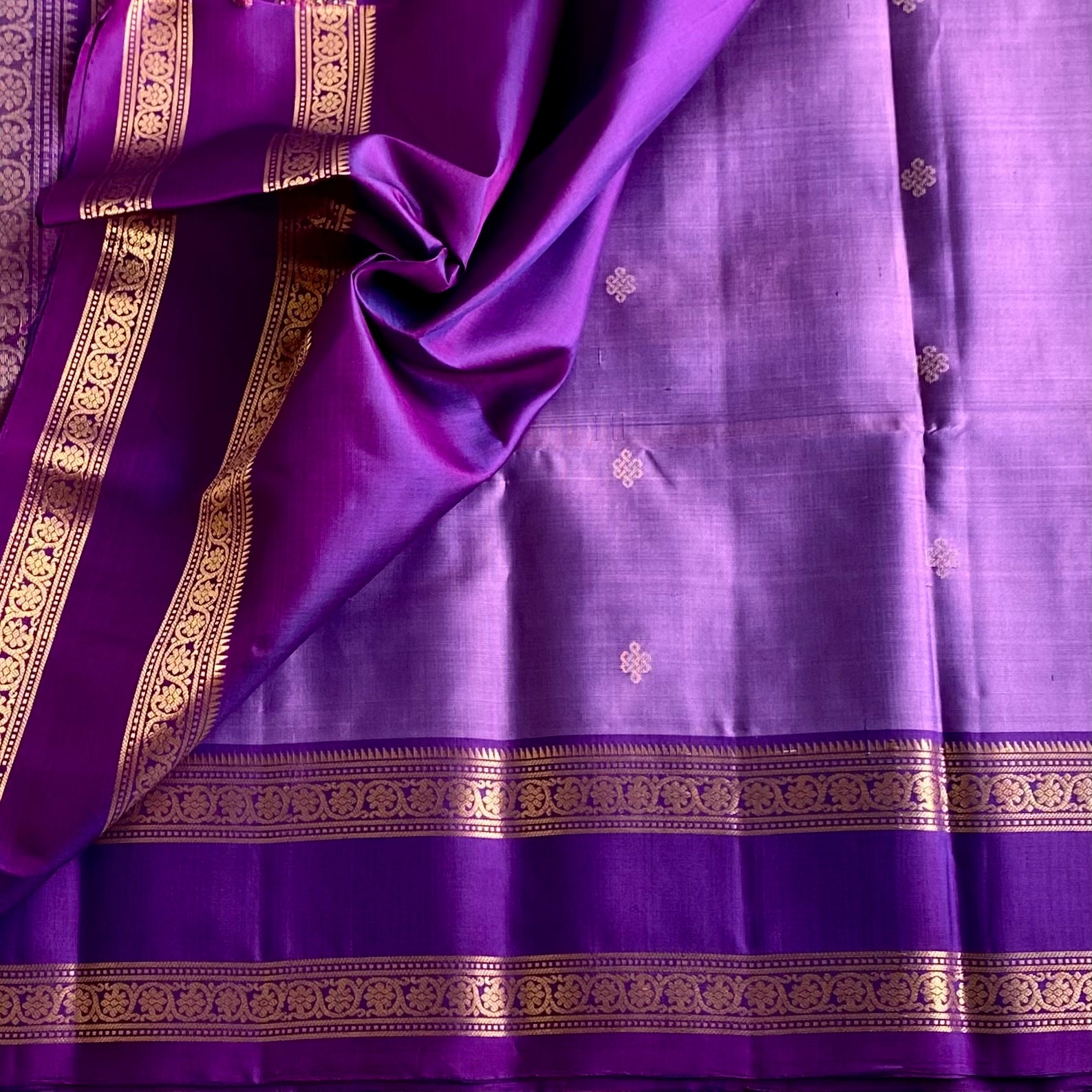 Amethyst Purple Designer Pure Silk Saree With Kollam Buttas and Antique Gold Accents