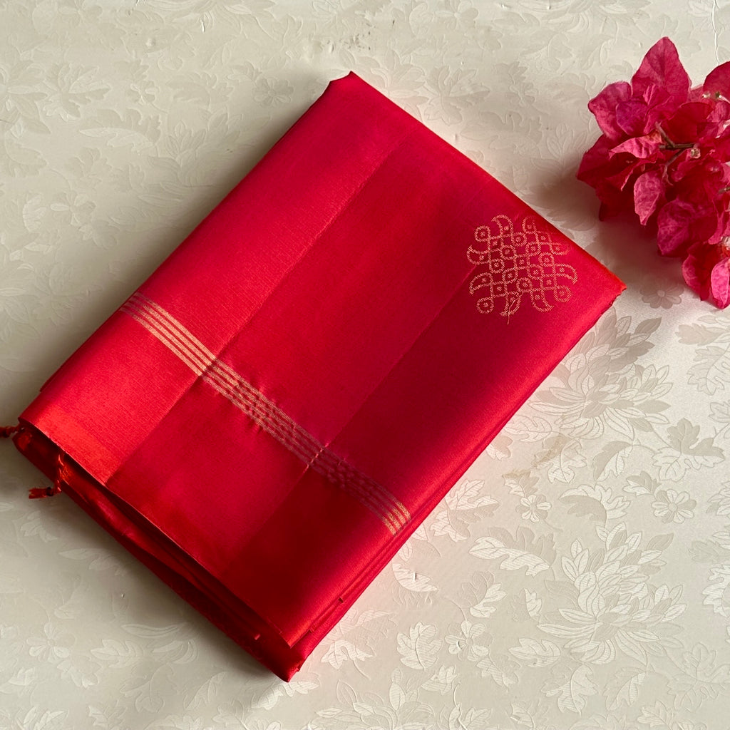 Deep Fuchsia Silk Saree Gold Zari Lattice Motif Tassel Pallu