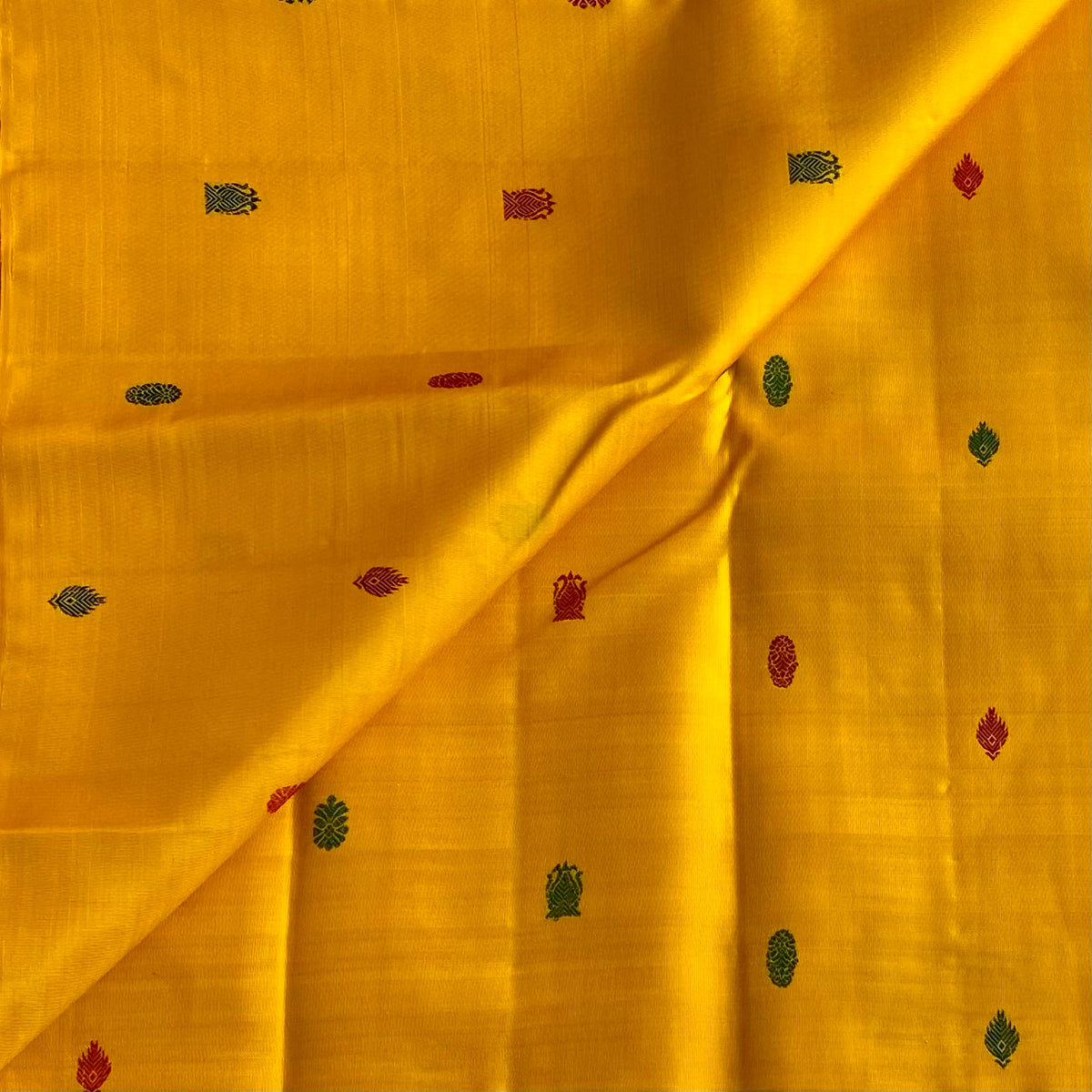 Golden Yellow Kanjeevaram Pure Zari Silk Saree With Deep Reddish Maroon Pallu