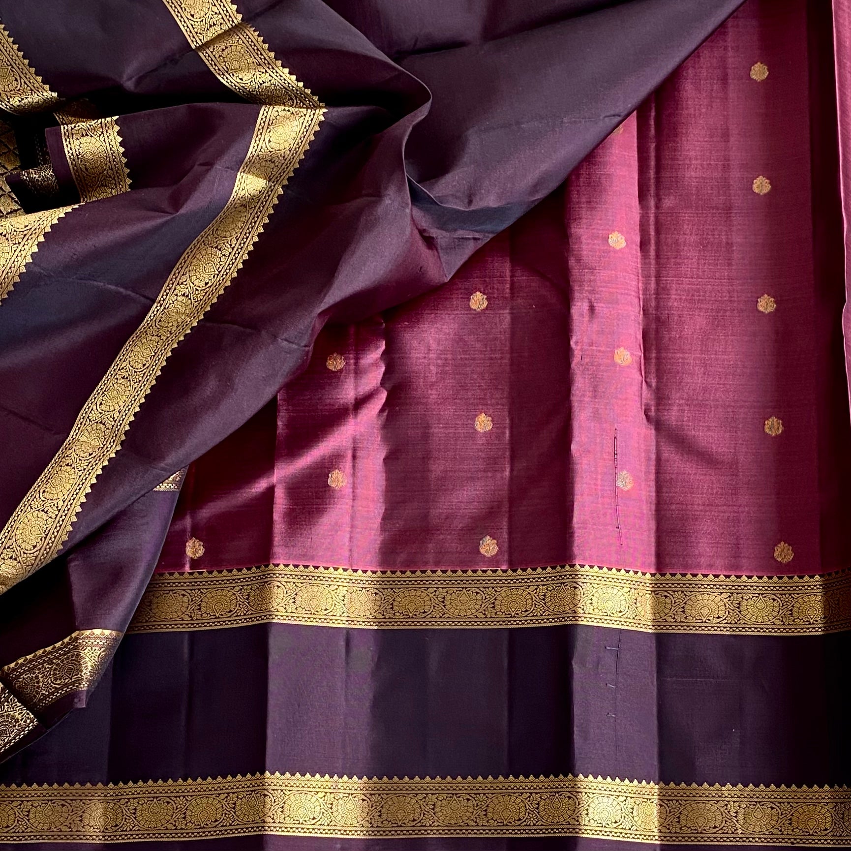 Metallic Mauve Designer Pure Silk Saree Espresso Wine Pallu Gold Zari Border