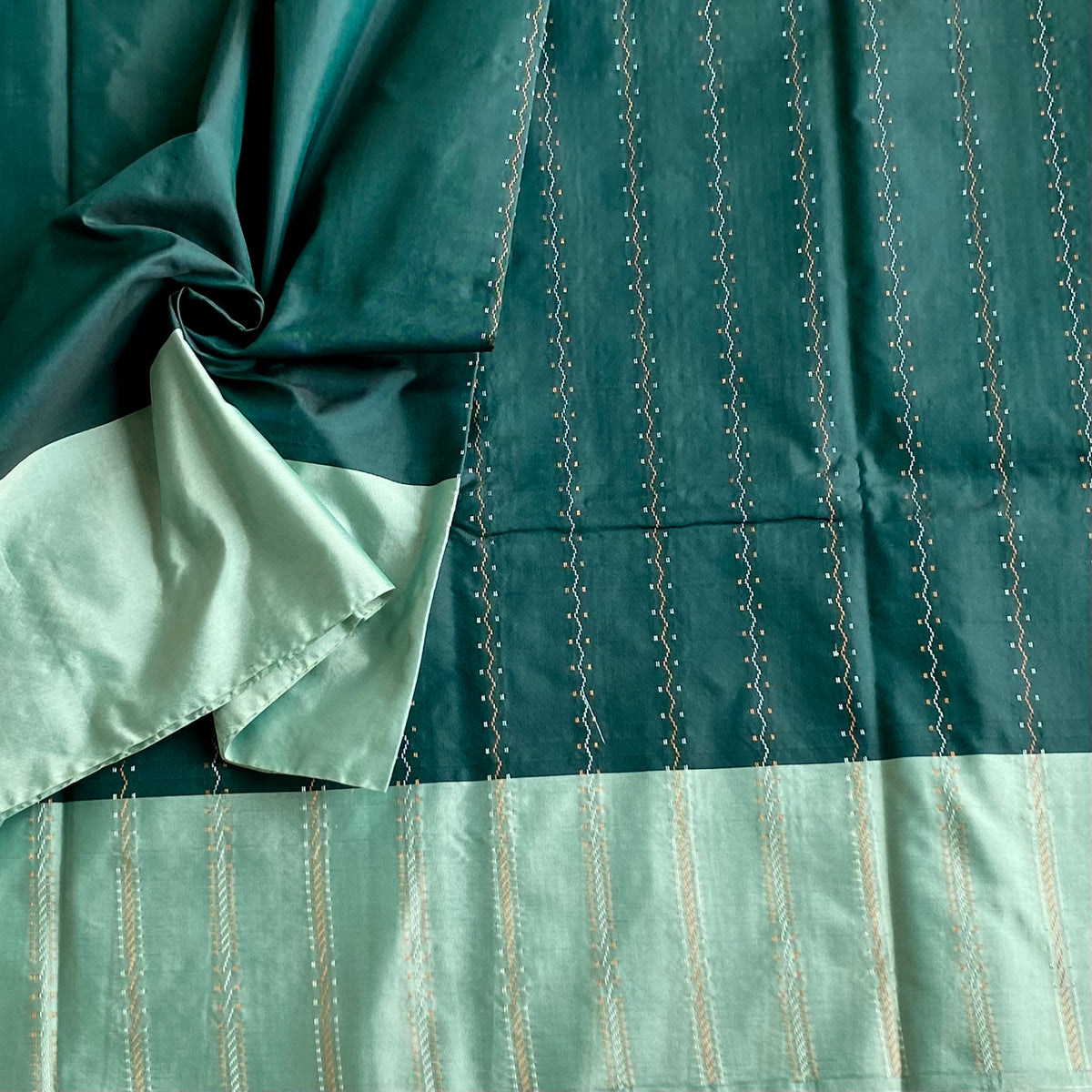 Deep Teal Green Soft Mixed Silk Saree With Seafoam Green Pallu