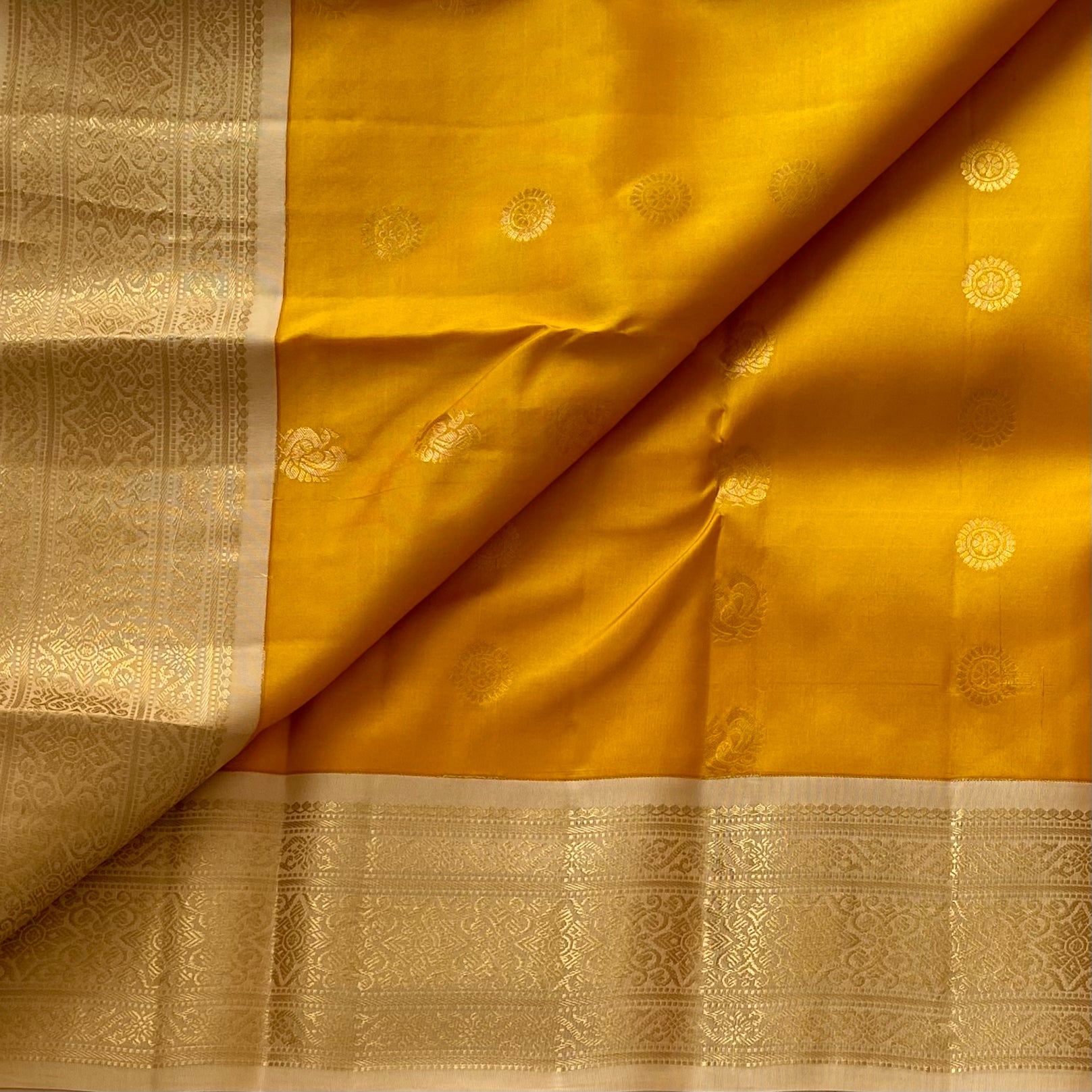 Golden Mustard Kanjeevaram Pure Silk With Champagne Beige Pallu