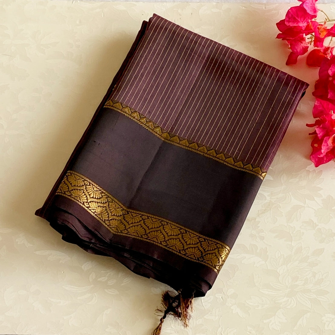 Plum Gold Zari Leaf Border Saree Striped Pallu Traditional Wear