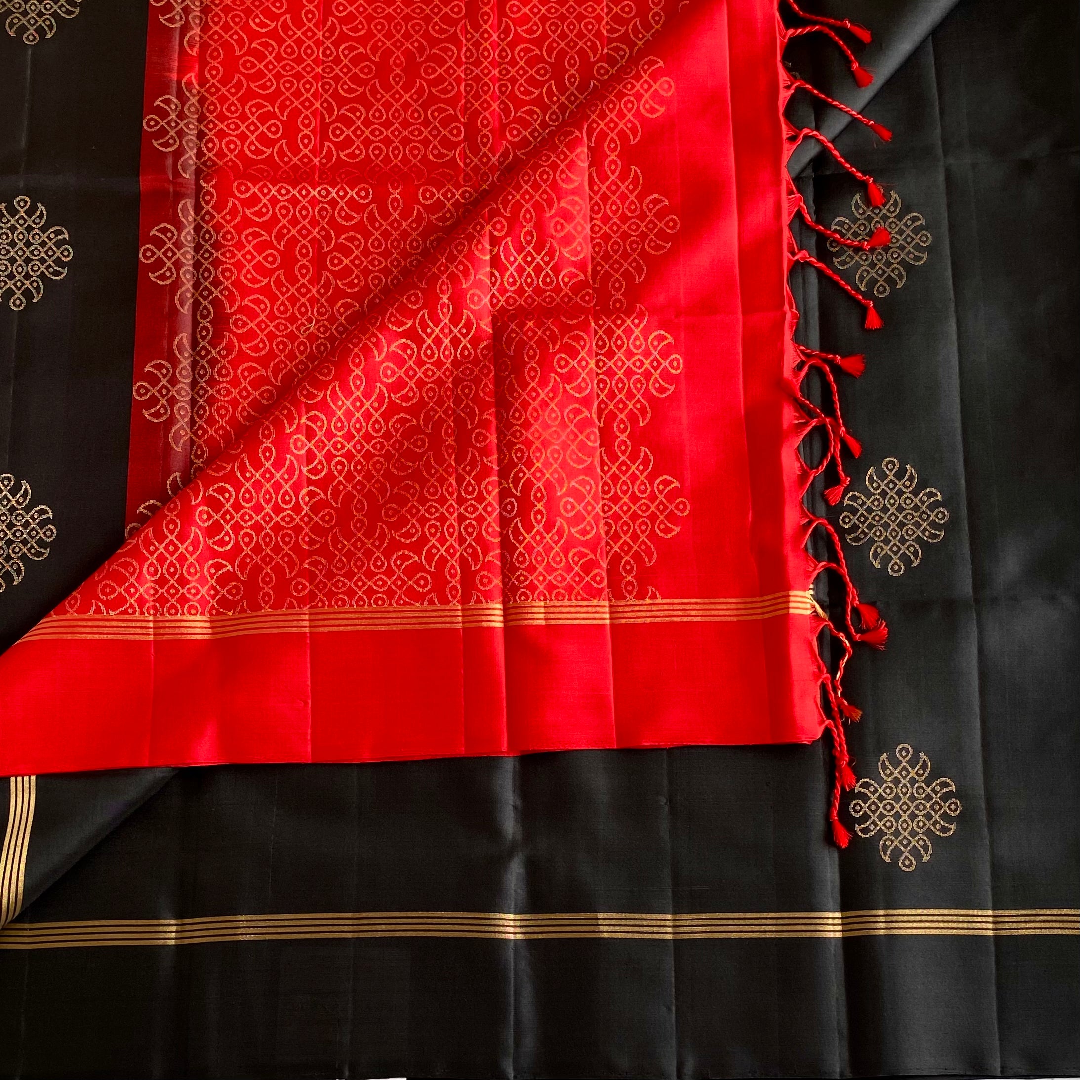 Jet Black Designer Pure Silk Saree With Scarlet Red Kollam Zari