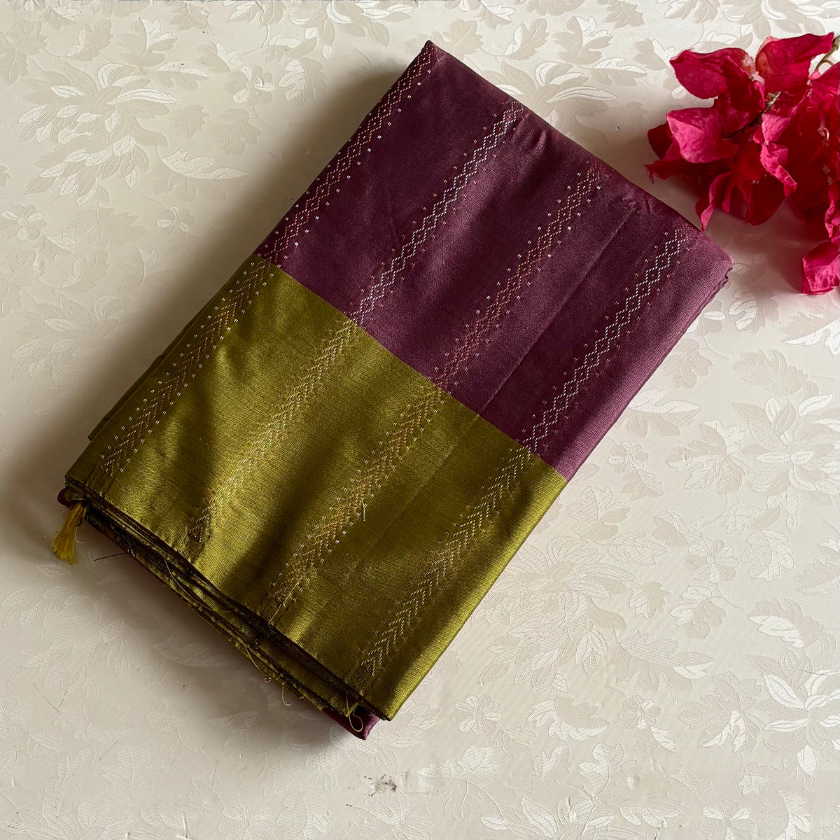 Mauve Soft Mixed Silk Saree With Chartreuse Pallu And Gold Zari