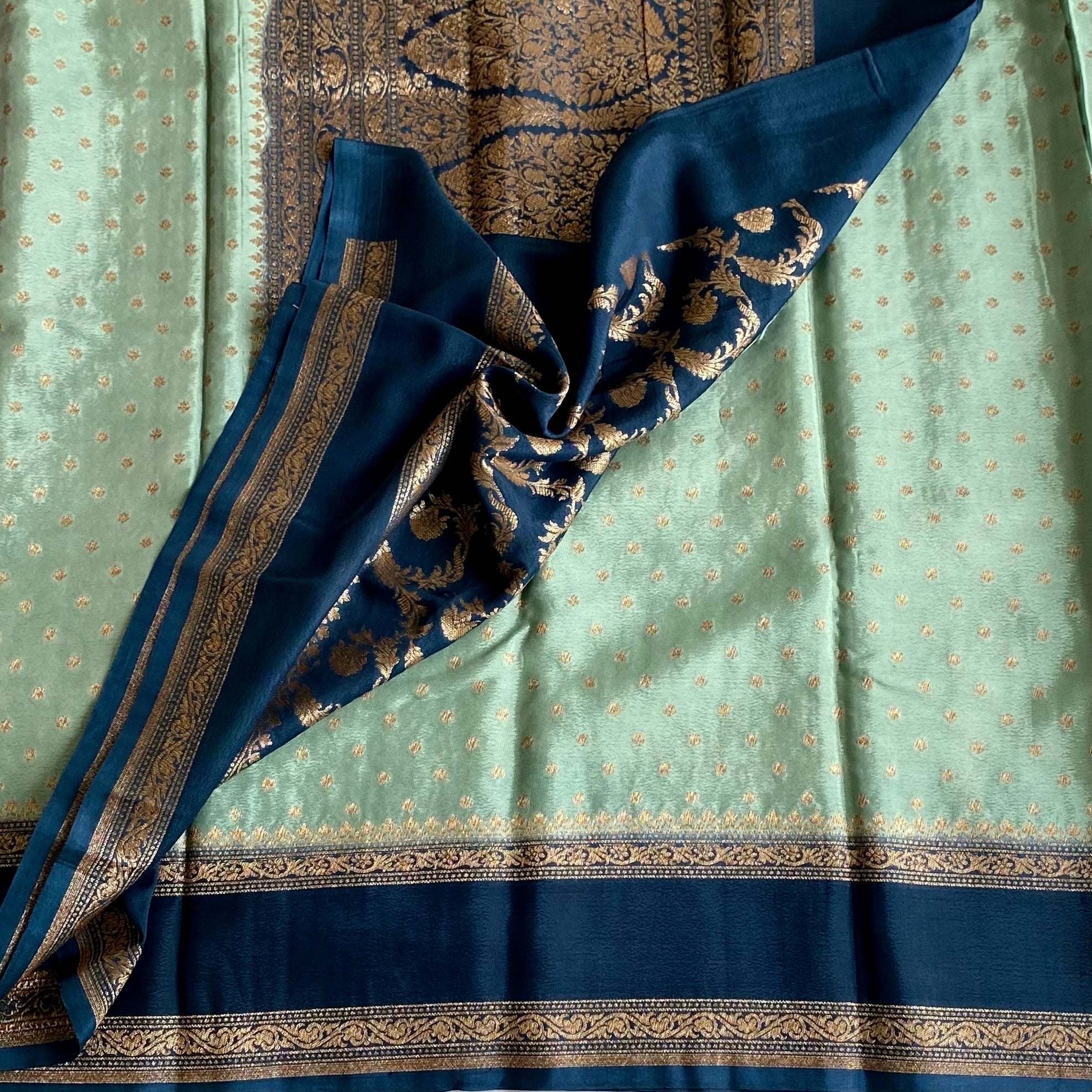 Mint Green Banarasi Crepe Silk Saree With Peacock Blue Pallu