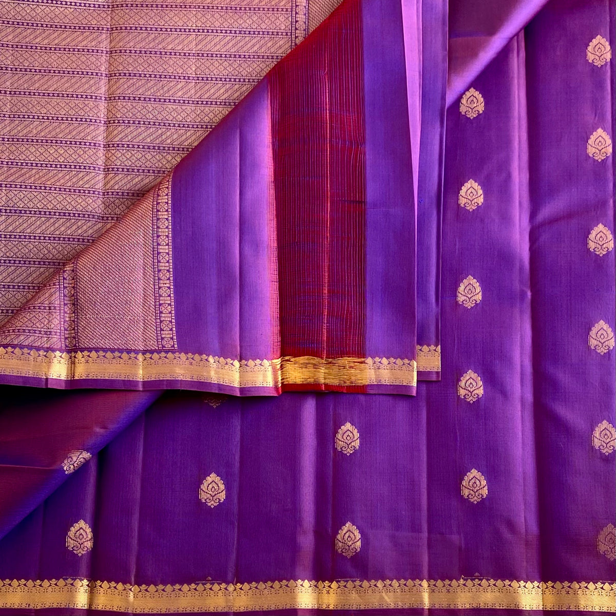 Dual Shaded Violet Designer Pure Silk Saree With Intricate Zari Woven Pallu