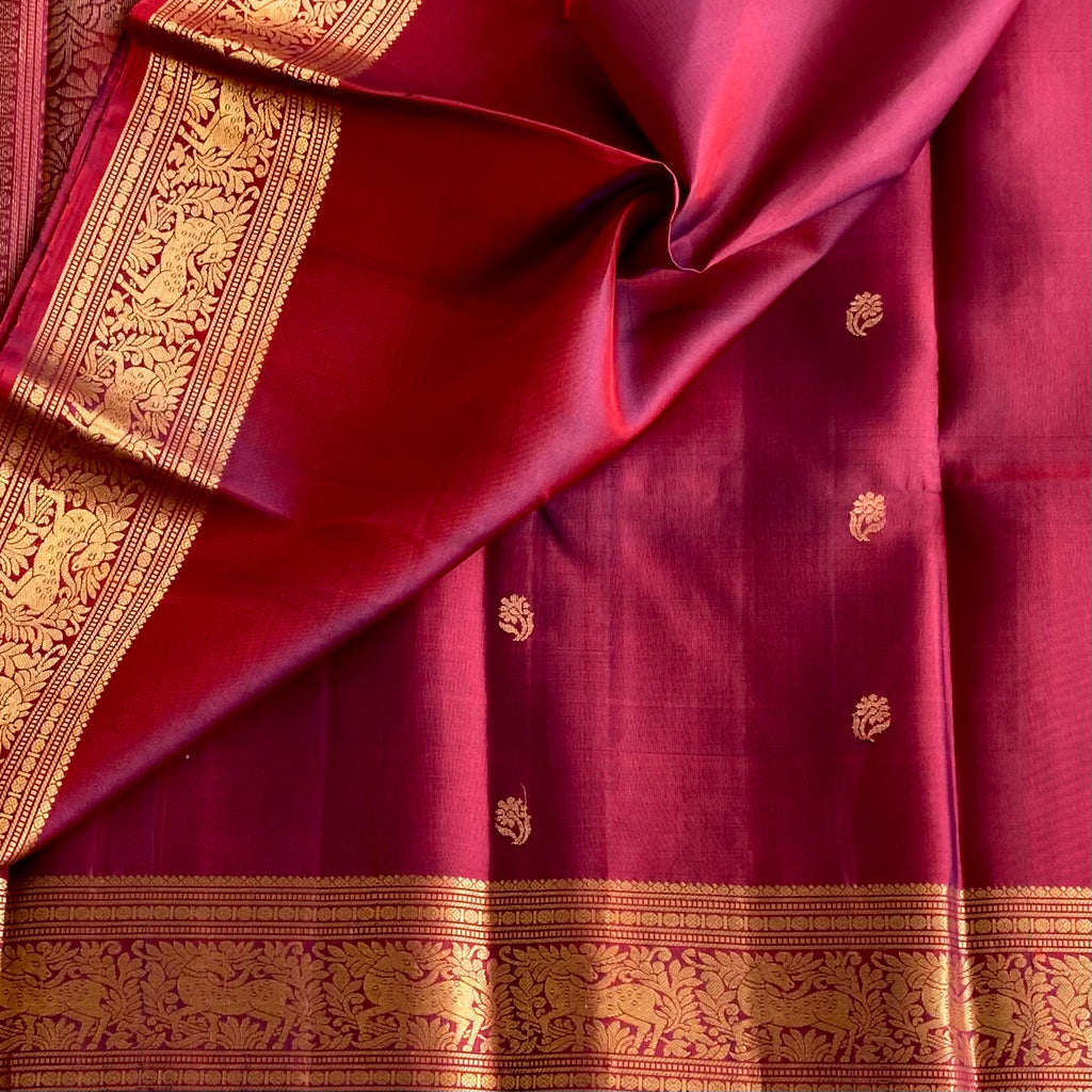 Dual Shaded Rustic Maroon Designer Pure Silk Saree With Antique Gold Pallu