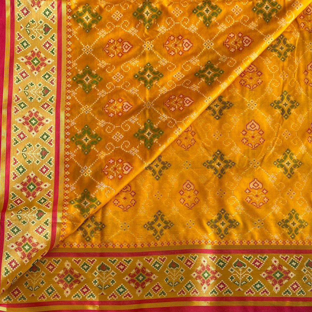 Mustard Yellow Soft Tussar Silk Saree With Rani Pink Diamond Pallu