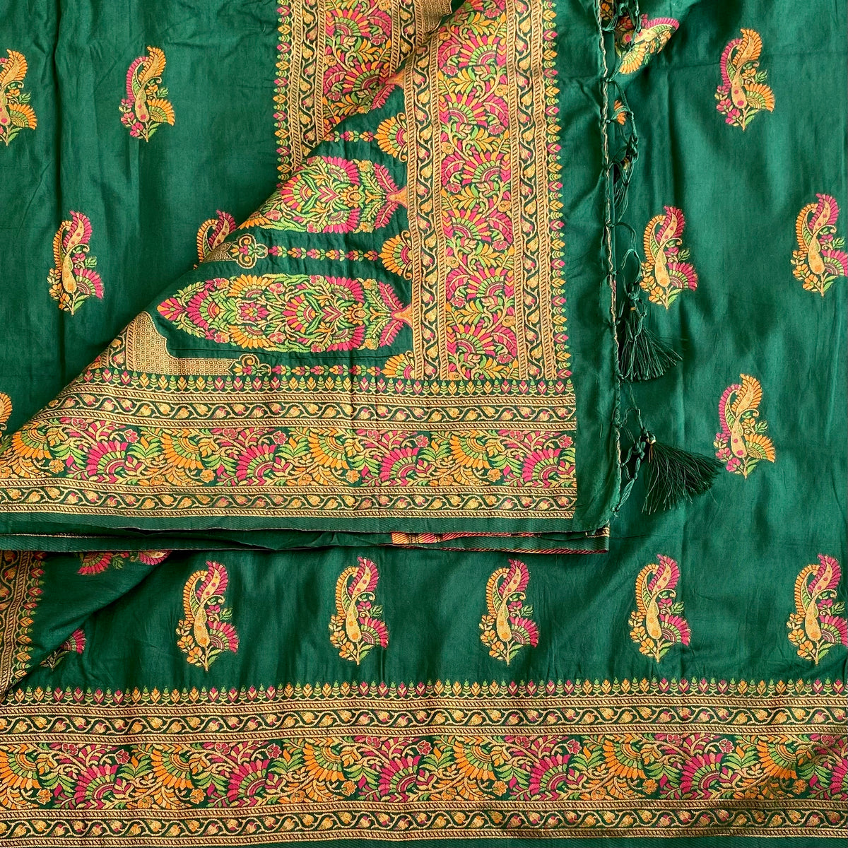Deep Emerald Green Meenakari(Woven not printed )Soft Tussar Saree With Vibrant Woven Pallu