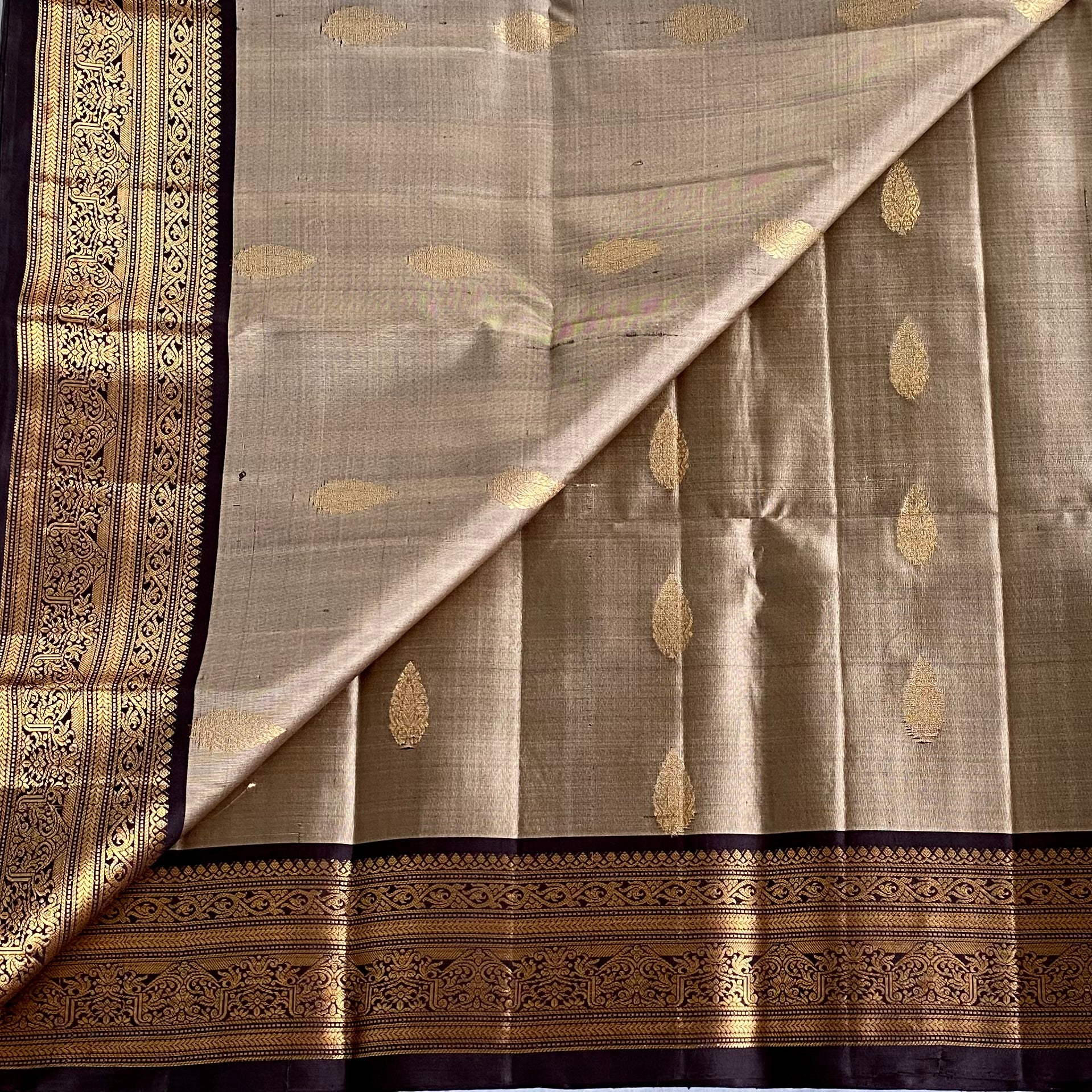 Antique Metallic Beige Designer Pure Silk Saree With Chocolate Brown Pallu