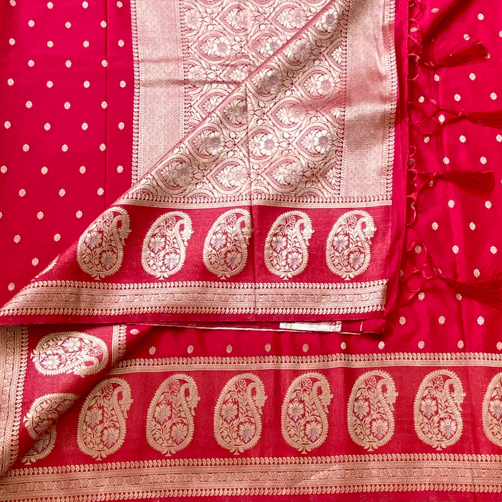 Magenta Silk Brocade Saree Gold Paisley Border Wedding Wear Tassel