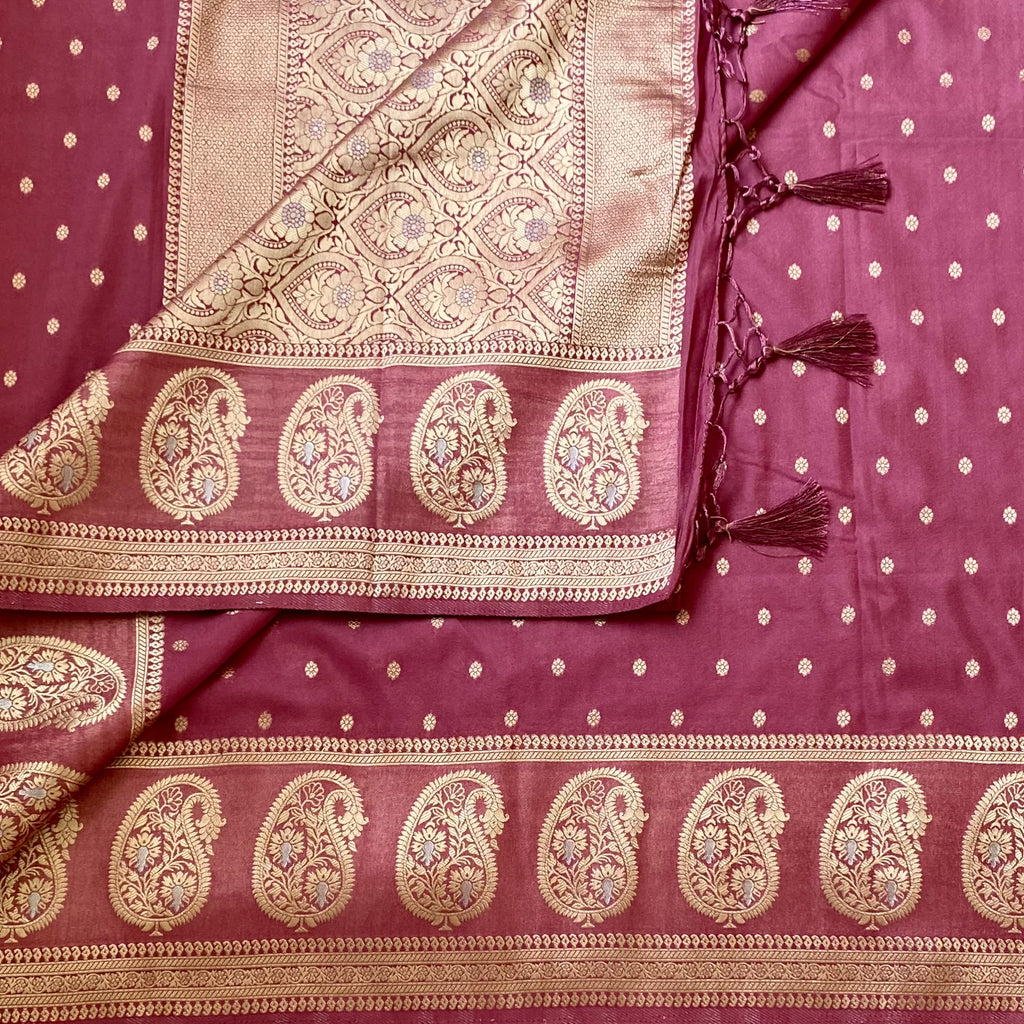 Deep Magenta Silk Saree With Gold Paisley Border And Buti