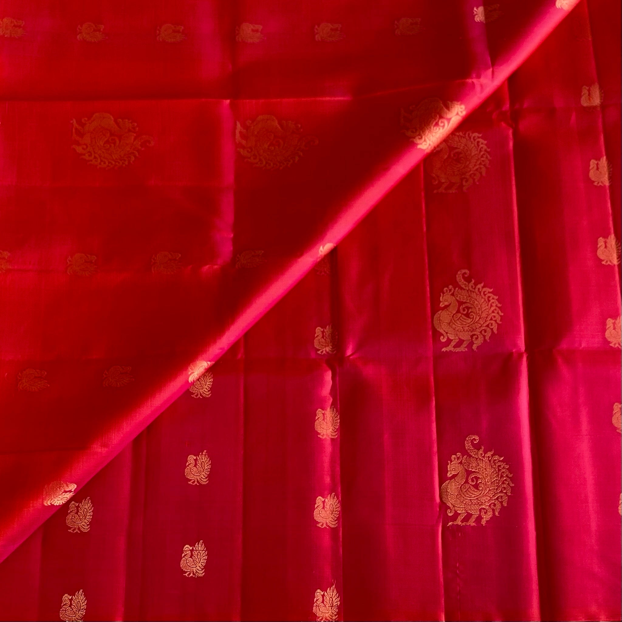 Kanakambari Pink Designer Pure Silk with intricate Pallu