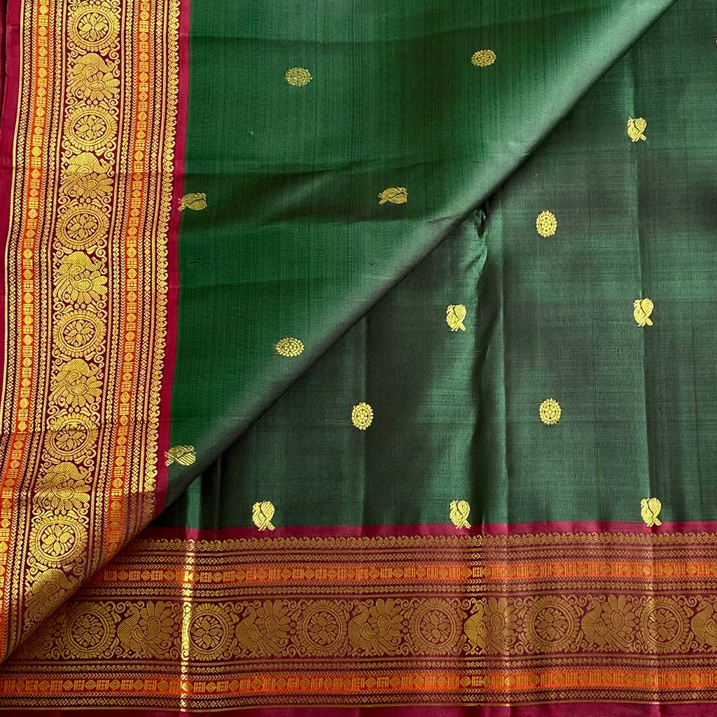 Deep Emerald Green Kanjeevaram Pure Zari Silk Saree With Magenta Pallu