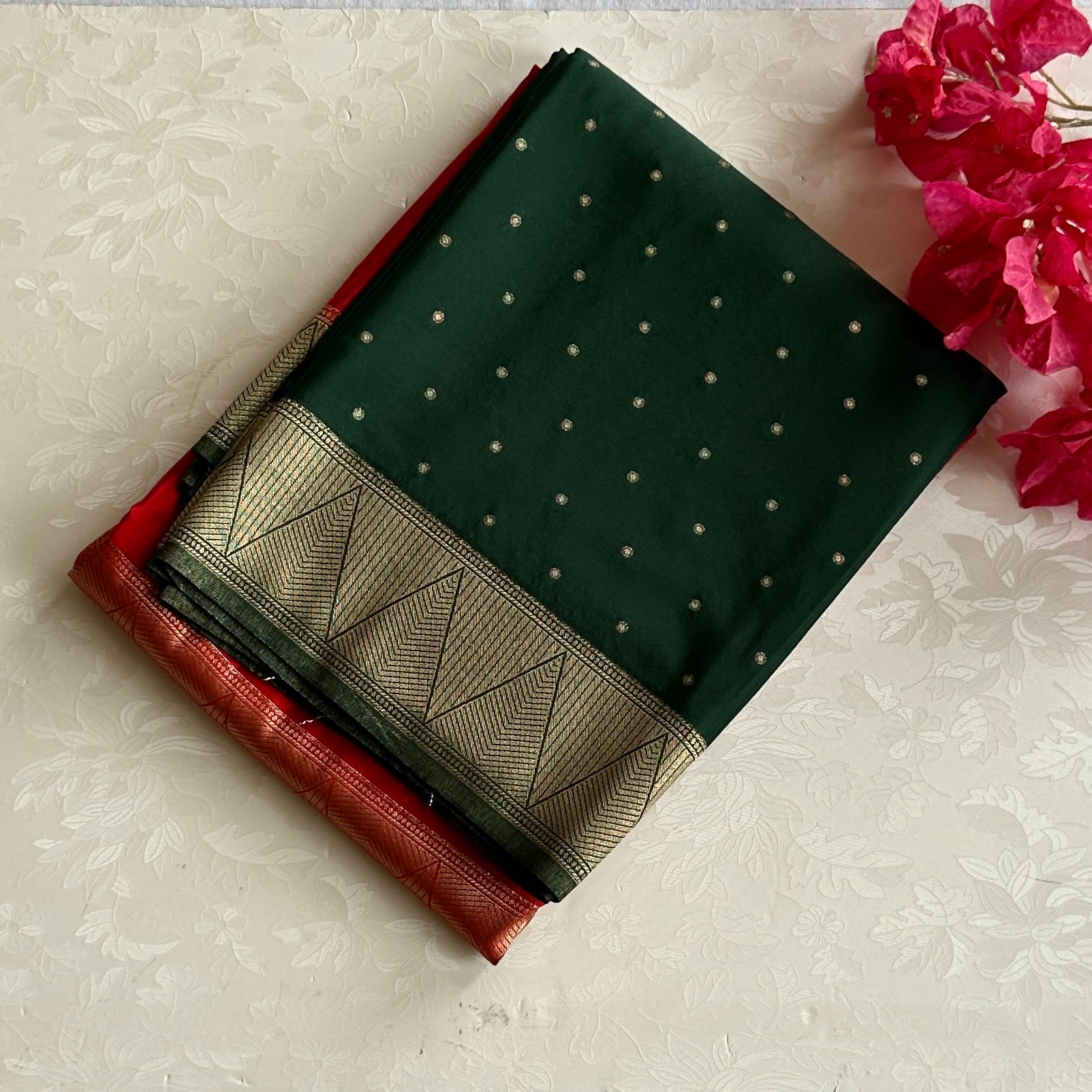 Deep Green Banarasi Silk Saree Antique Gold Zari Crimson Pallu