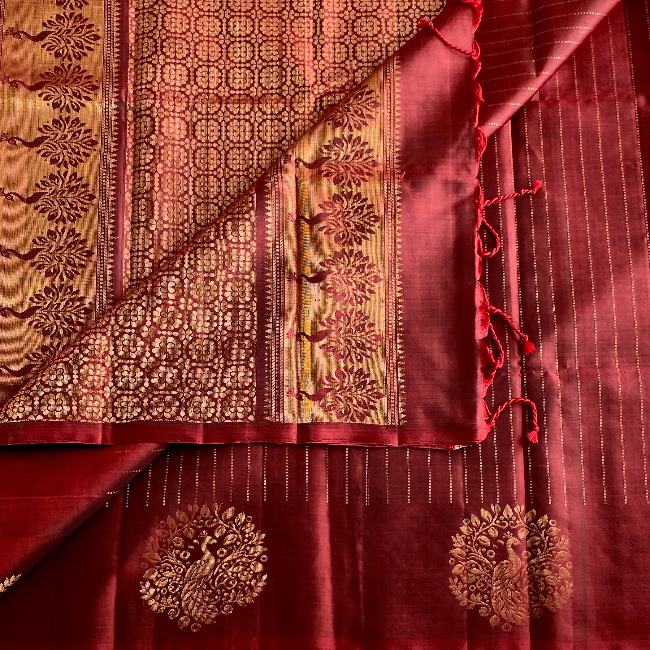 Deep Maroon Designer Pure Silk Saree With Metallic Gold Border And Pallu