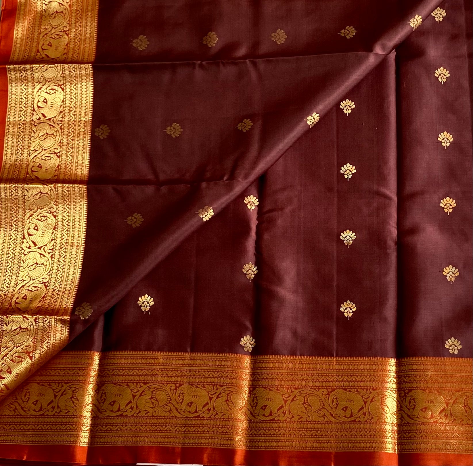 Deep Plum Silk Saree With Burnt Orange Zari Contrast Pallu
