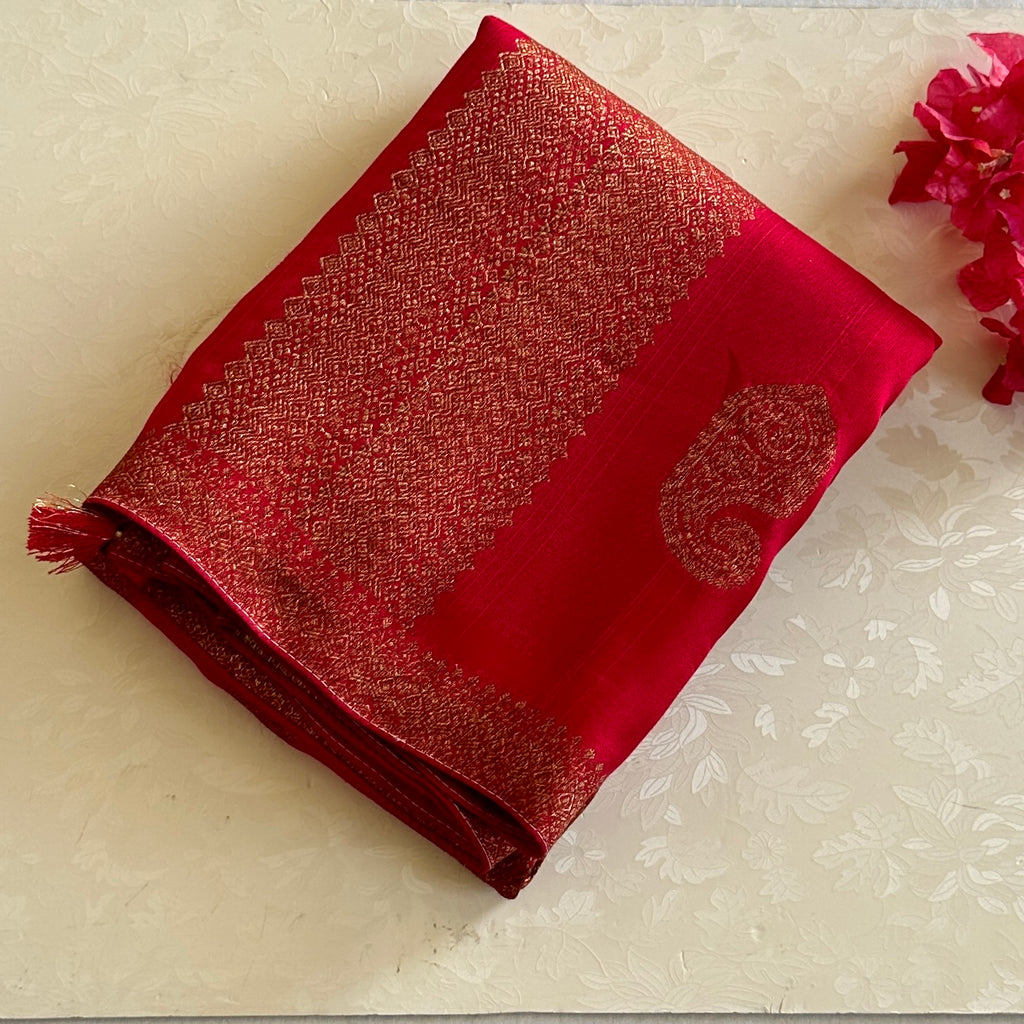 Magenta Gold Zari Paisley Silk Saree Elegant Wedding Wear Collection